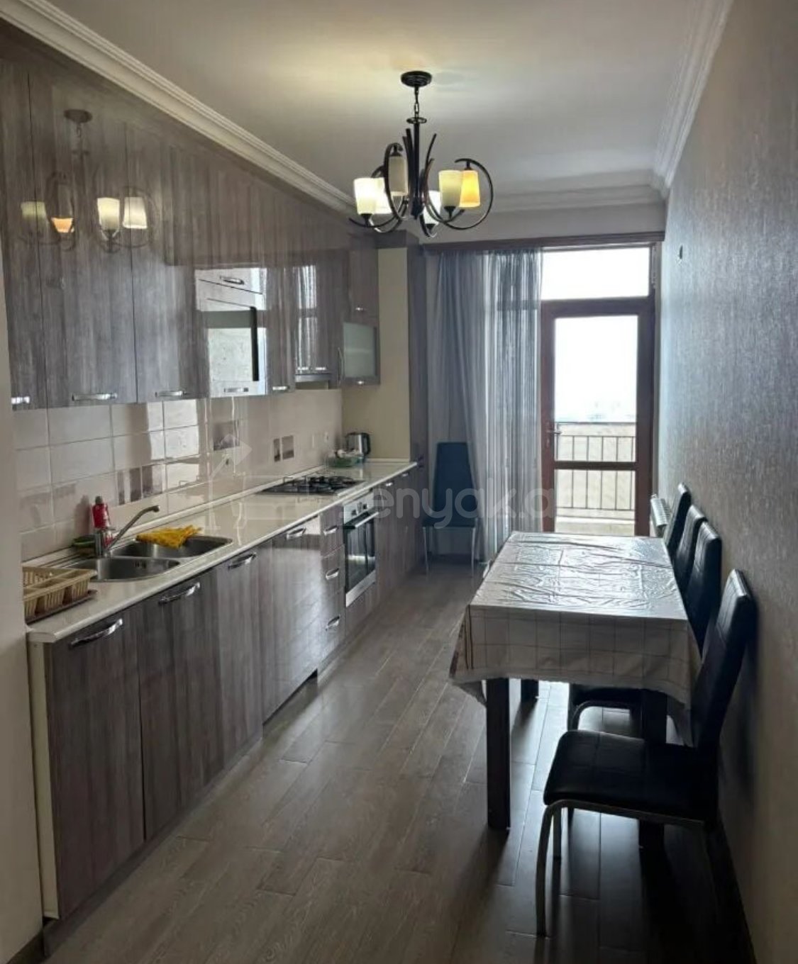 3 Սենյականոց Բնակարան Նորակառույցում, 119քմ, 6/13 հարկ, Կապիտալ Վերանորոգված