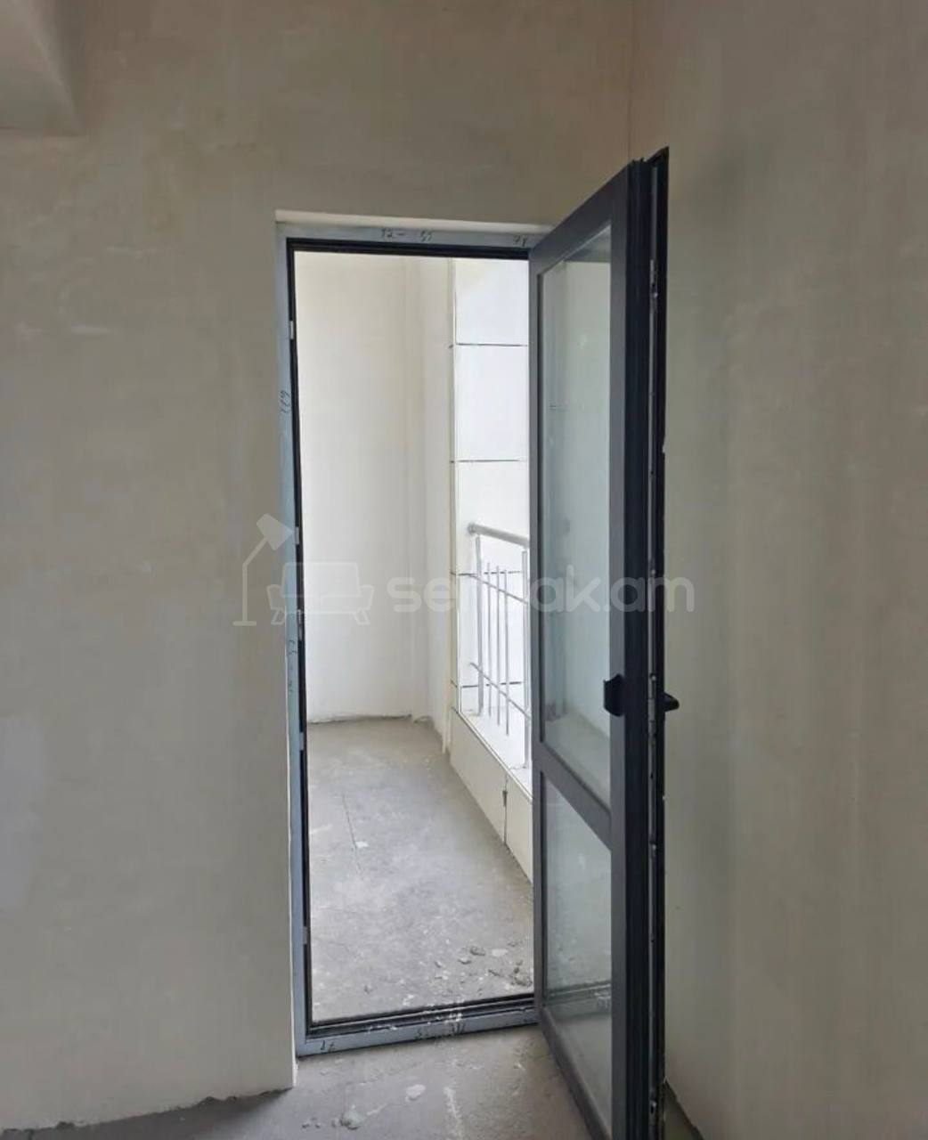 4 Սենյականոց Բնակարան, 117քմ, 12/19 հարկ, Զրոյական Վիճակում