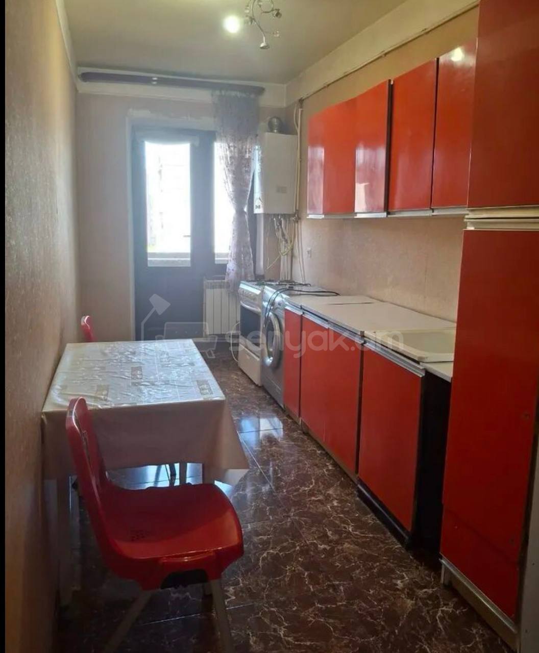 3 Սենյականոց Բնակարան, 97քմ, 8/9 հարկ, Նորմալ Վիճակում, Կահավորված, Արևկող