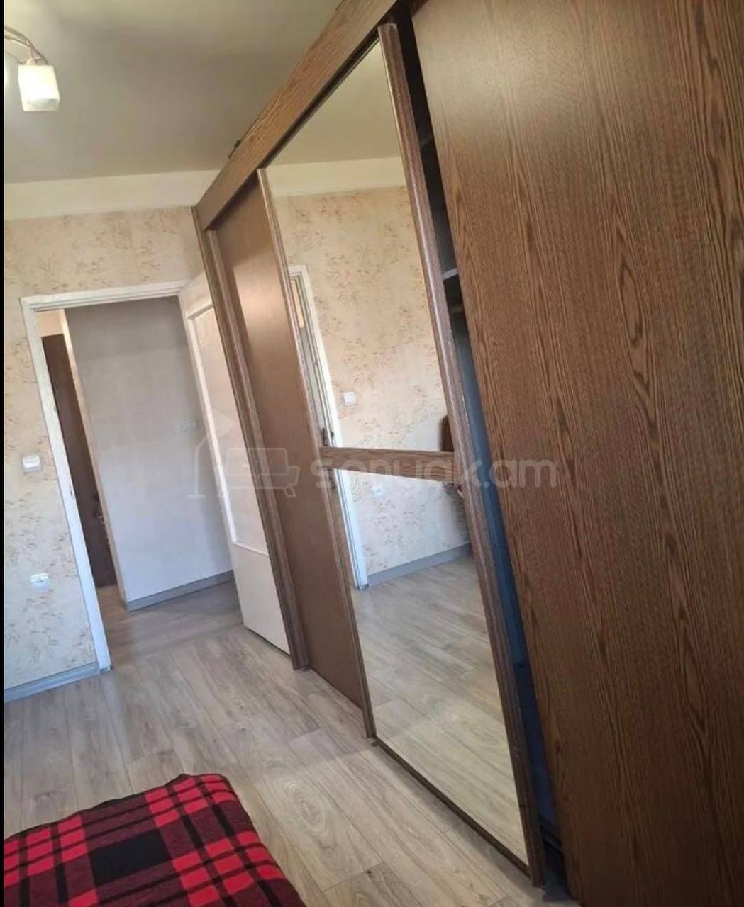 3 Սենյականոց Բնակարան, 97քմ, 8/9 հարկ, Նորմալ Վիճակում, Կահավորված, Արևկող