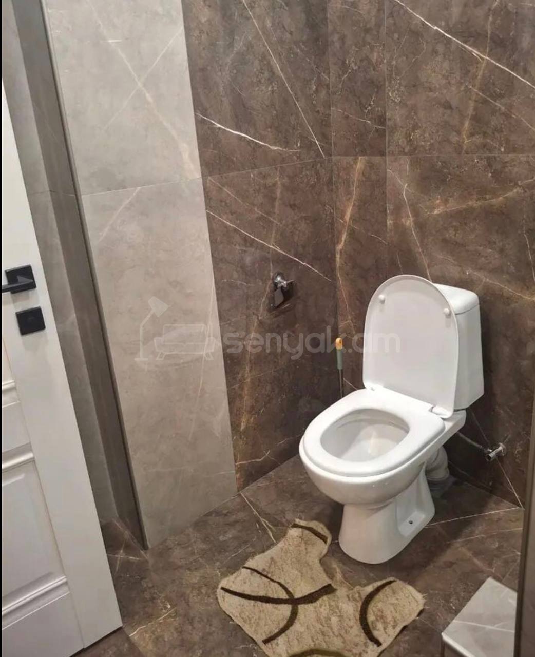 3 Սենյականոց Բնակարան, 97քմ, 8/9 հարկ, Նորմալ Վիճակում, Կահավորված, Արևկող