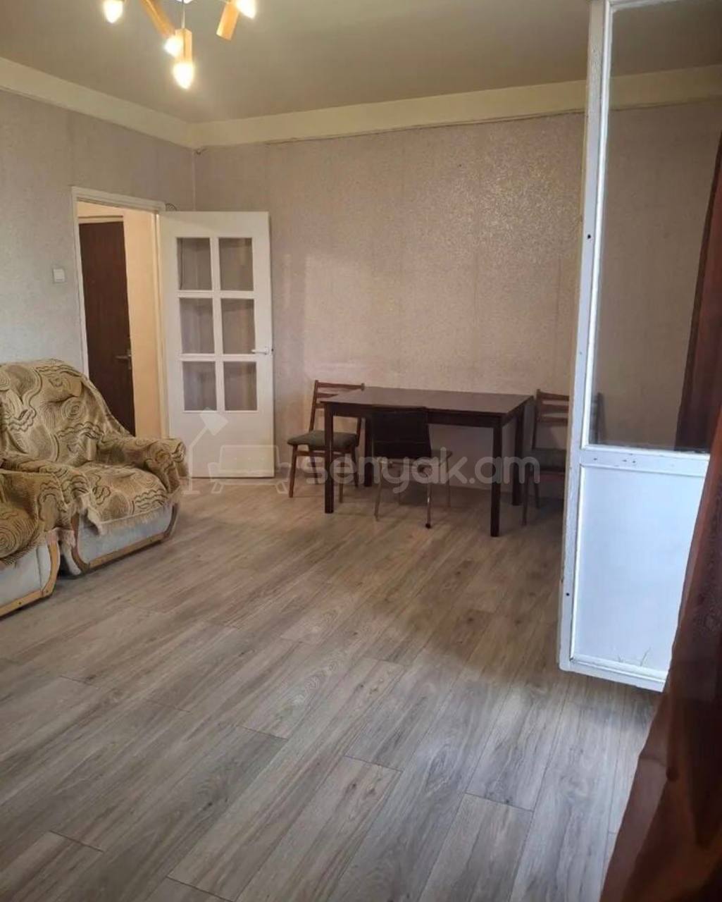 3 Սենյականոց Բնակարան, 97քմ, 8/9 հարկ, Նորմալ Վիճակում, Կահավորված, Արևկող