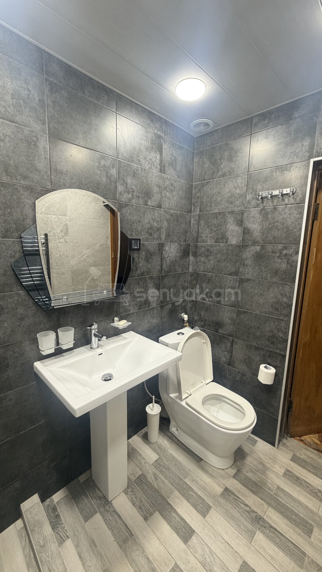 3 Սենյականոց Բնակարան, 70քմ, 4/16 հարկ, Կապիտալ Վերանորոգված, Կահավորված, Արևկող