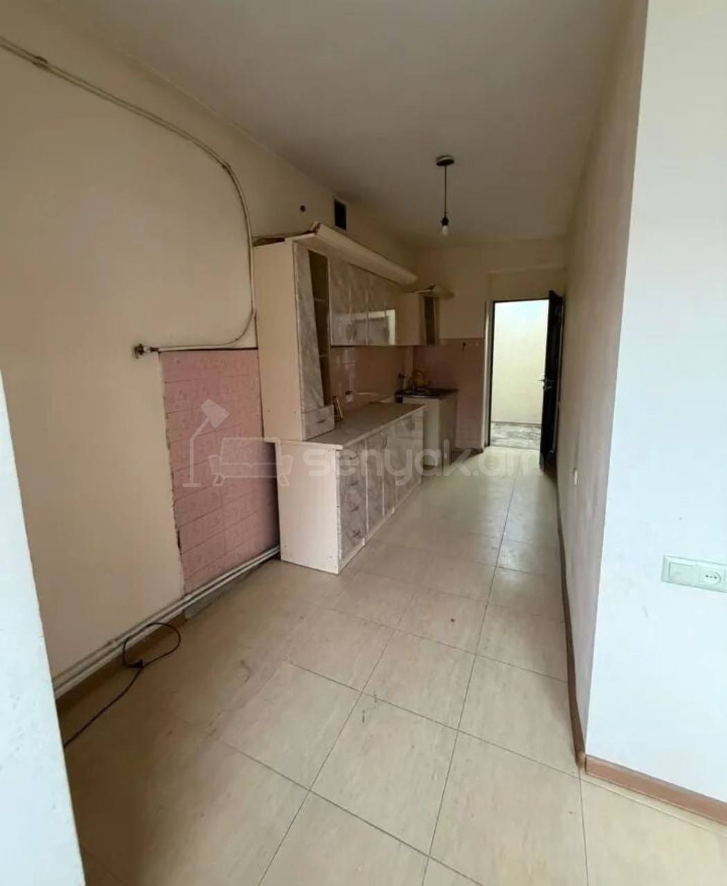 3 Սենյականոց Բնակարան, 81քմ, 2/9 հարկ, Կապիտալ Վերանորոգված