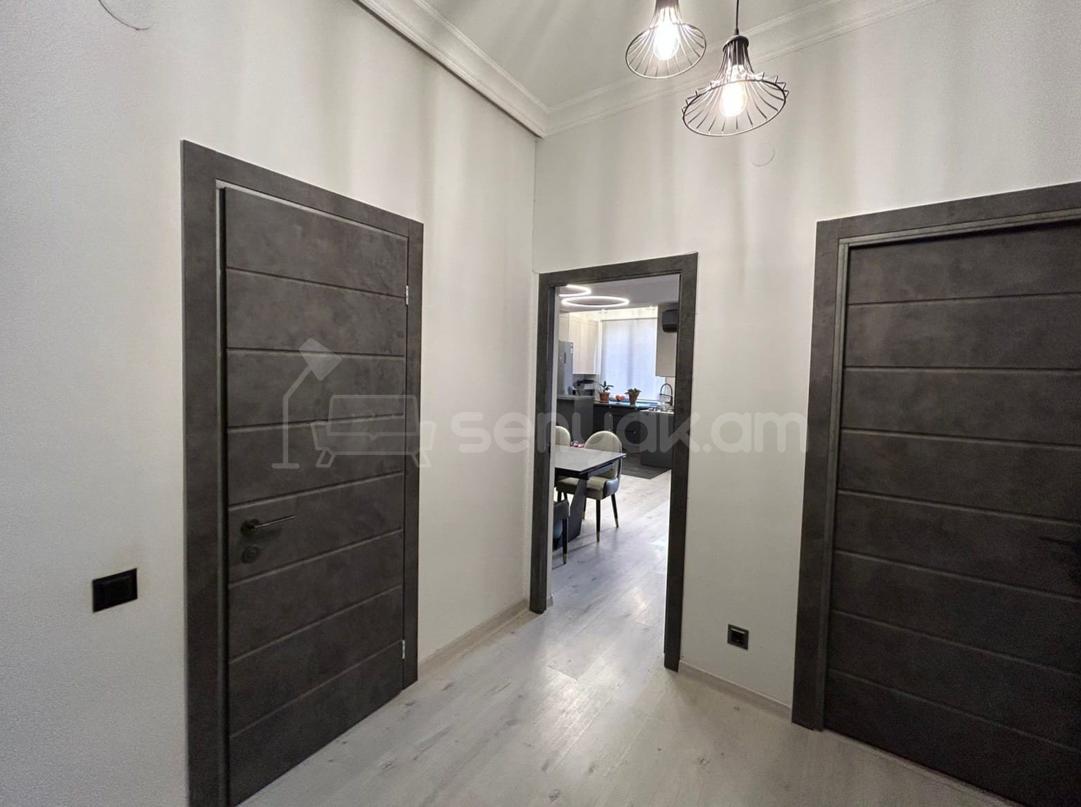 2 Սենյականոց Բնակարան Նորակառույցում, 55քմ, 8/15 հարկ, Դիզայներական Վերանորոգված, Կահավորված