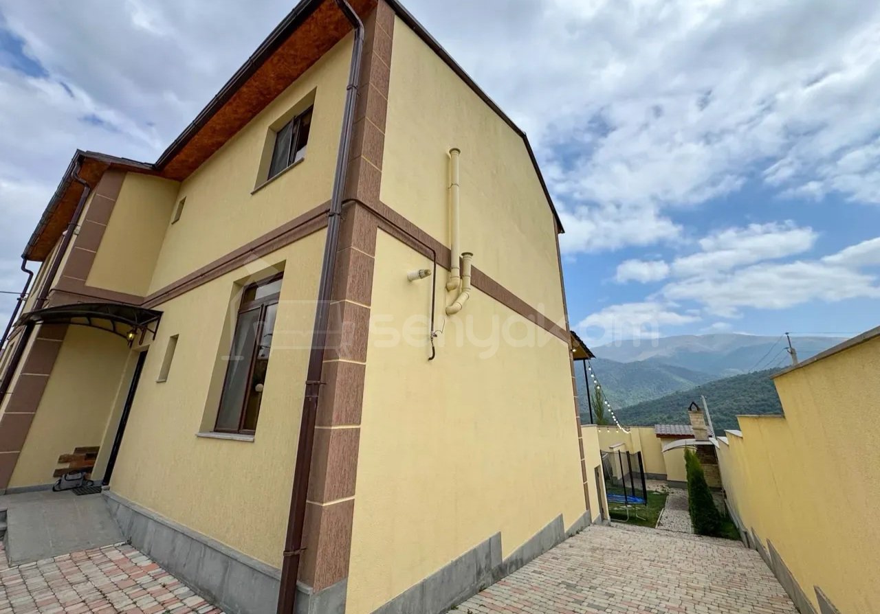 5 Սենյականոց Նորակառույց Շքեղ Առանձնատուն, 200քմ, Լողավազանով