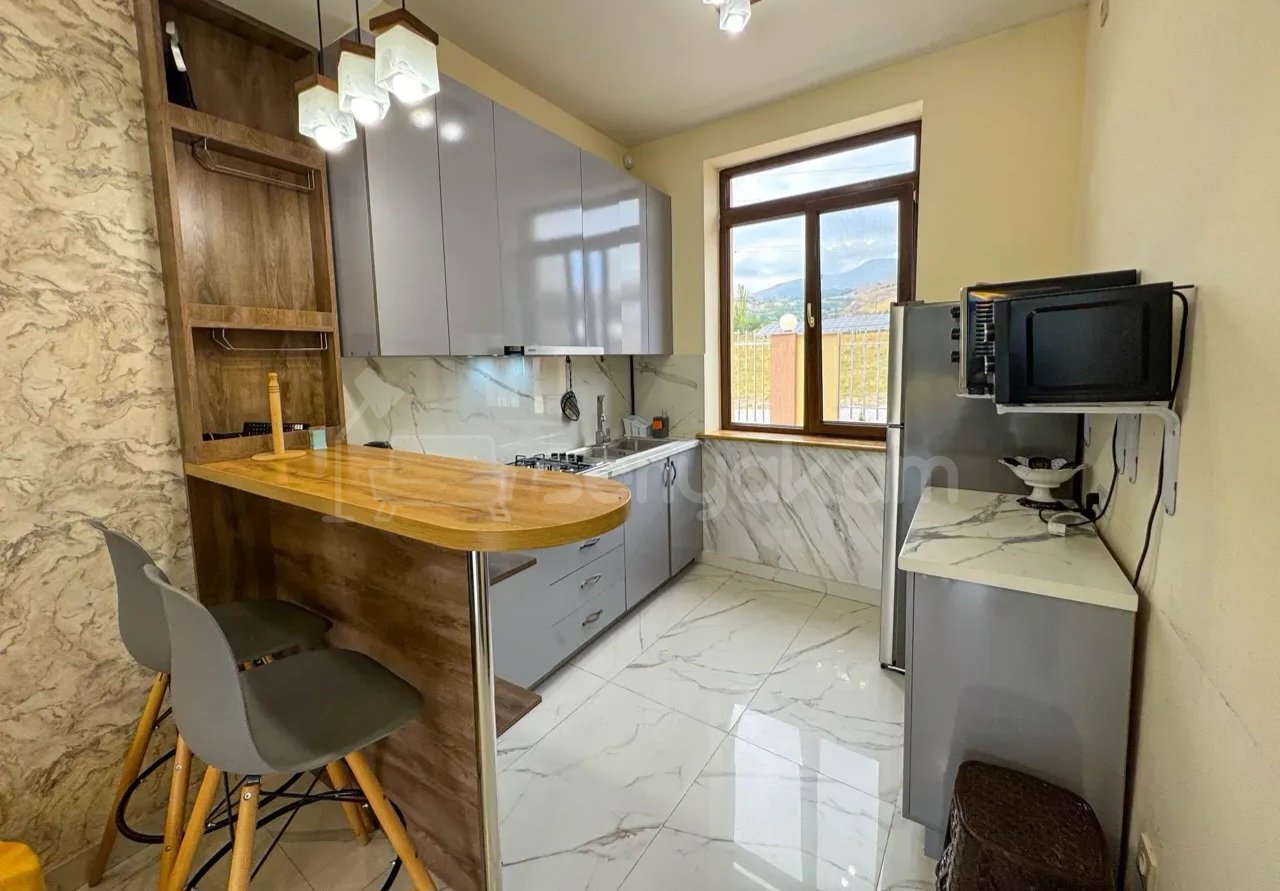 5 Սենյականոց Նորակառույց Շքեղ Առանձնատուն, 200քմ, Լողավազանով