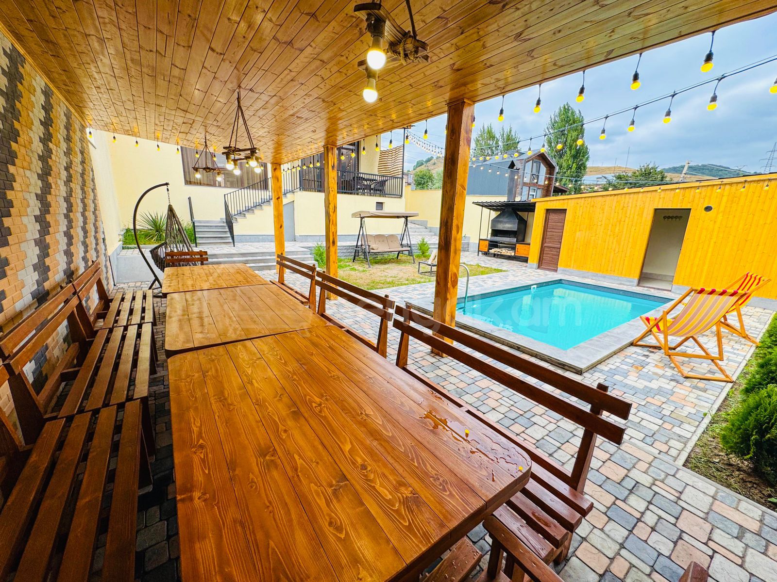 5 Սենյականոց Շքեղ Առանձնատուն, 250քմ, Լողավազանով