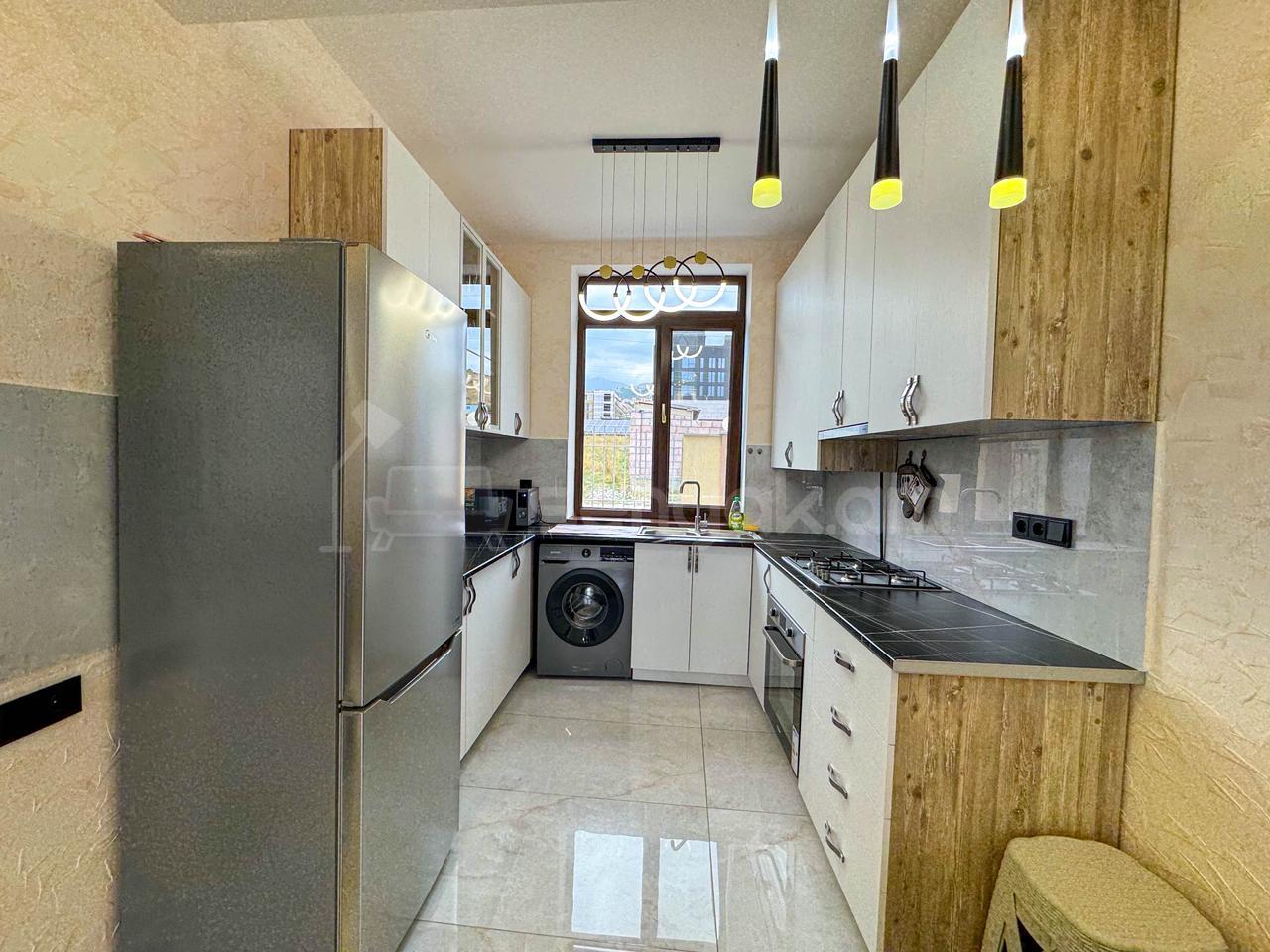 5 Սենյականոց Շքեղ Առանձնատուն, 250քմ, Լողավազանով