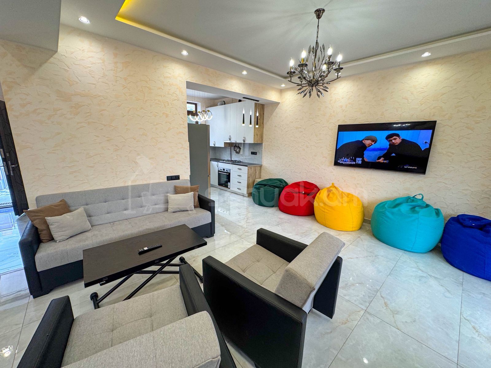 5 Սենյականոց Շքեղ Առանձնատուն, 250քմ, Լողավազանով