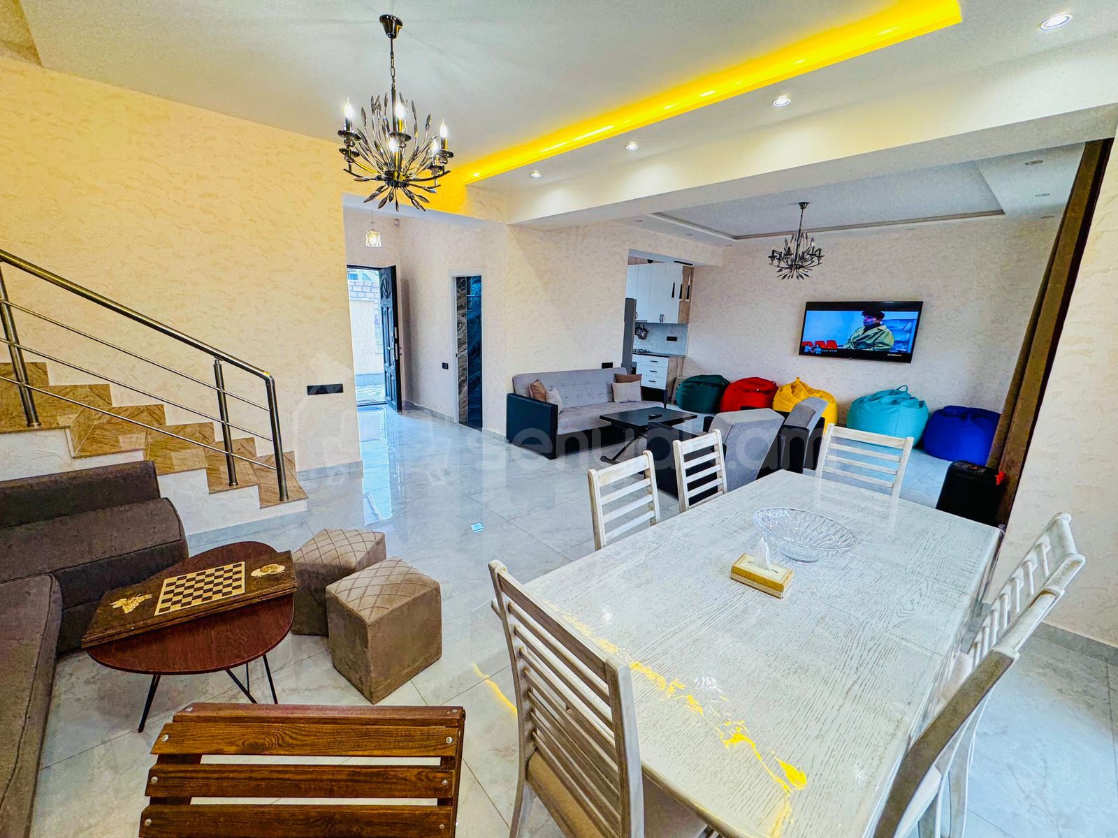 5 Սենյականոց Շքեղ Առանձնատուն, 250քմ, Լողավազանով