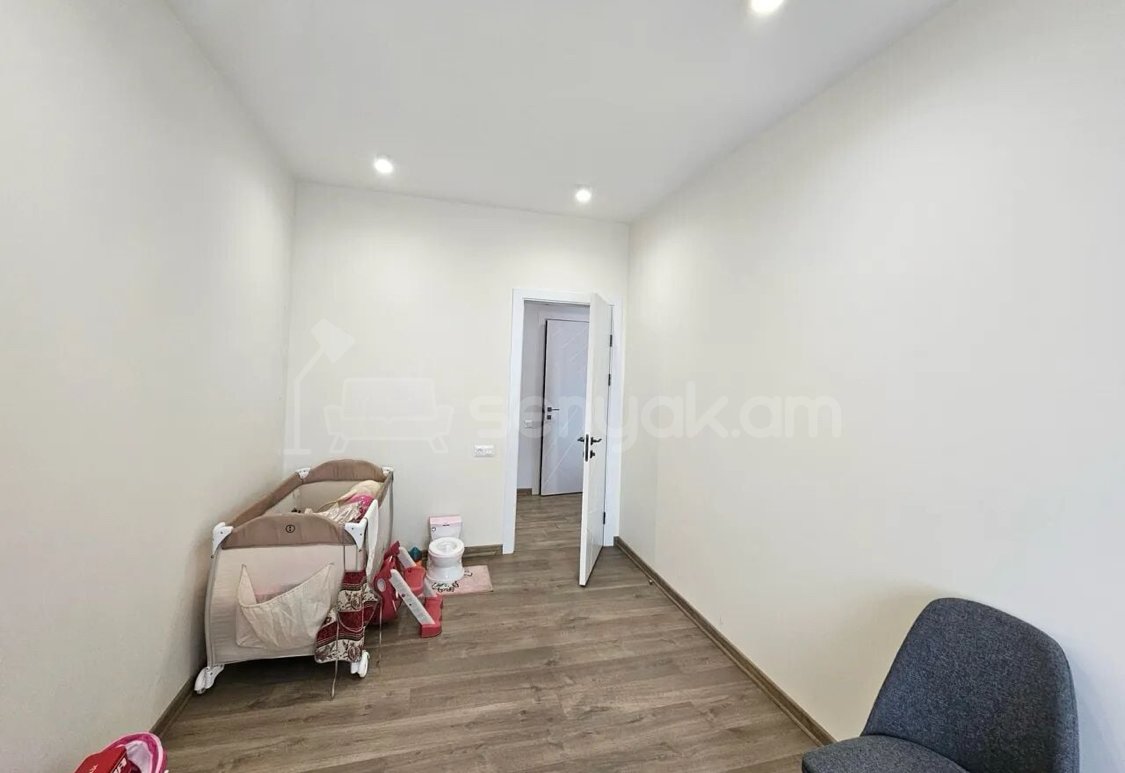 3 Սենյականոց Բնակարան Նորակառույցում, 82քմ, 8/14 հարկ, Դիզայներական Վերանորոգված