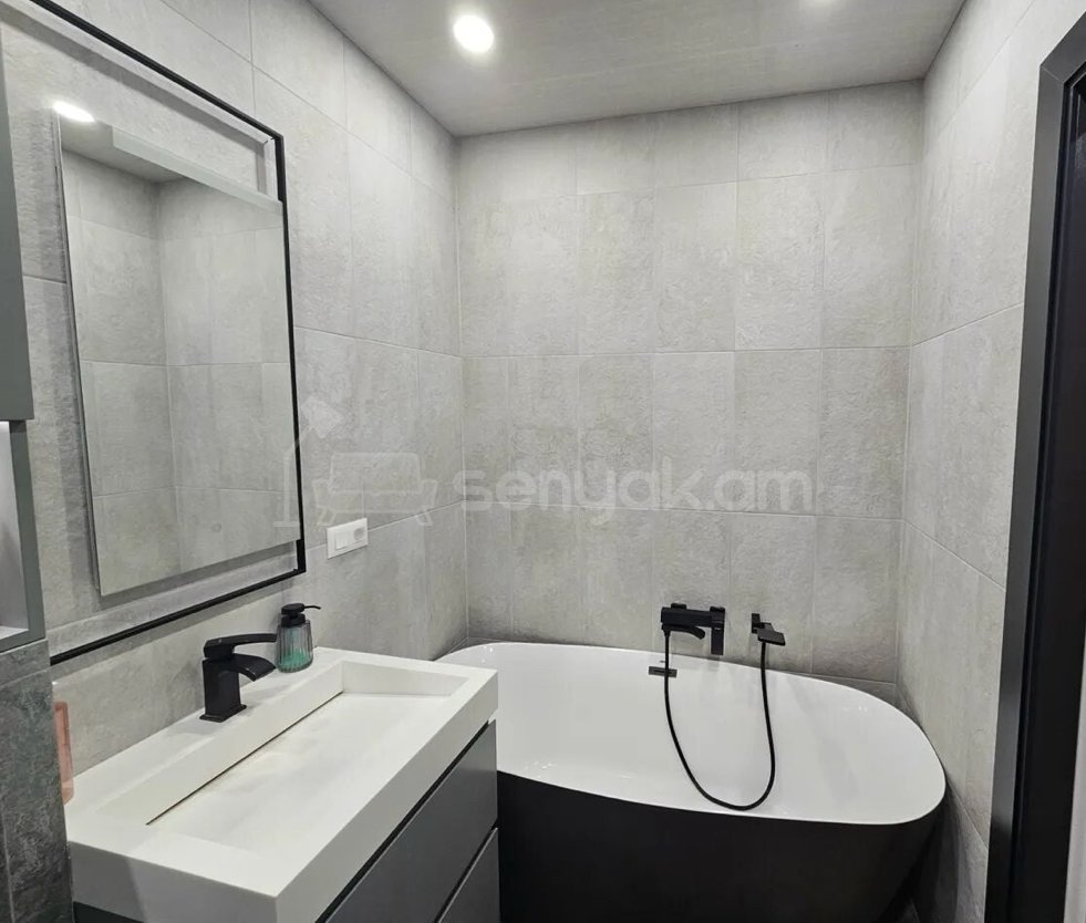 3 Սենյականոց Բնակարան Նորակառույցում, 82քմ, 8/14 հարկ, Դիզայներական Վերանորոգված