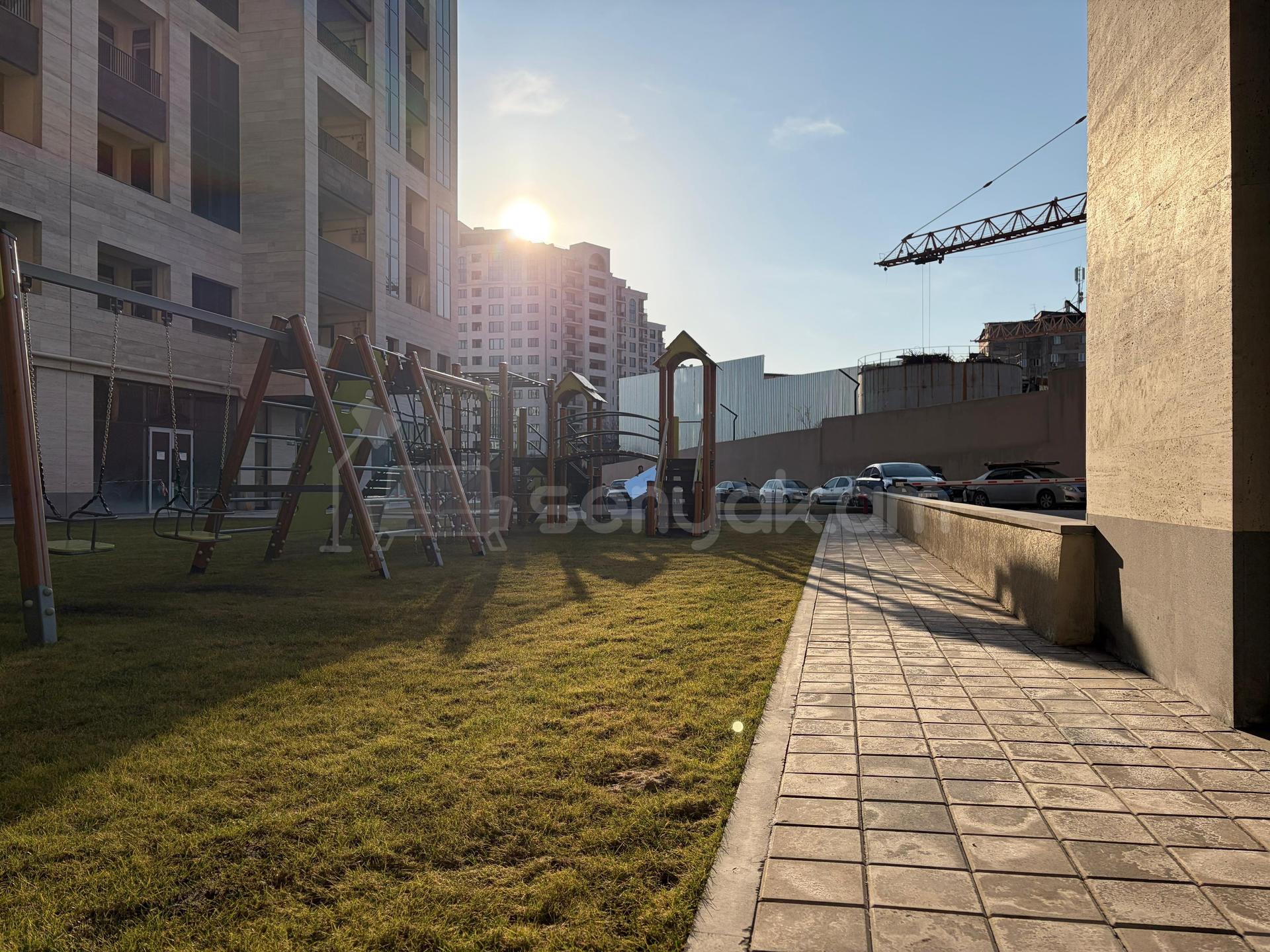 3 Սենյականոց Բնակարան Նորակառույցում, 96քմ, 9/14 հարկ, Զրոյական Վիճակում