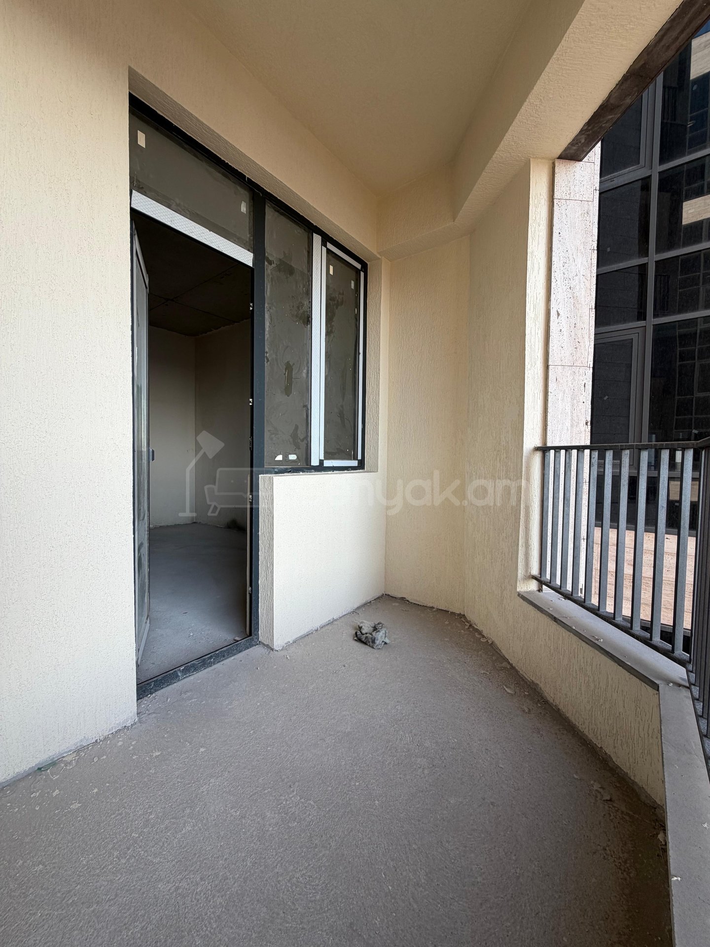 3 Սենյականոց Բնակարան Նորակառույցում, 96քմ, 9/14 հարկ, Զրոյական Վիճակում