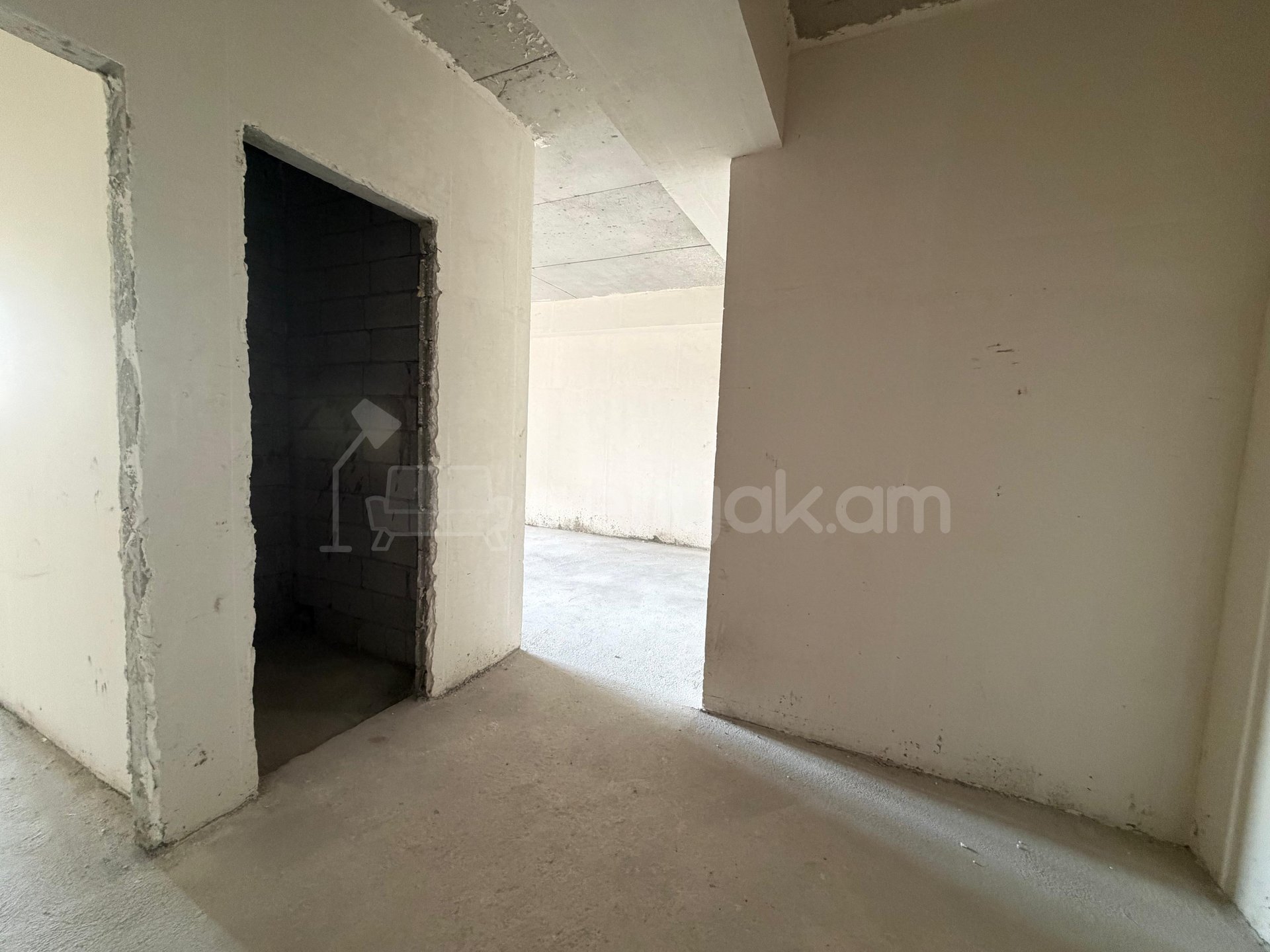 3 Սենյականոց Բնակարան Նորակառույցում, 96քմ, 9/14 հարկ, Զրոյական Վիճակում