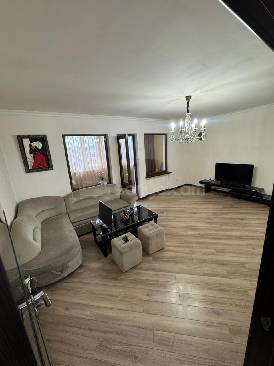 2 Սենյականոց Բնակարան, 83քմ, 8/9 հարկ, Կապիտալ Վերանորոգված, Կահավորված, Արևկող