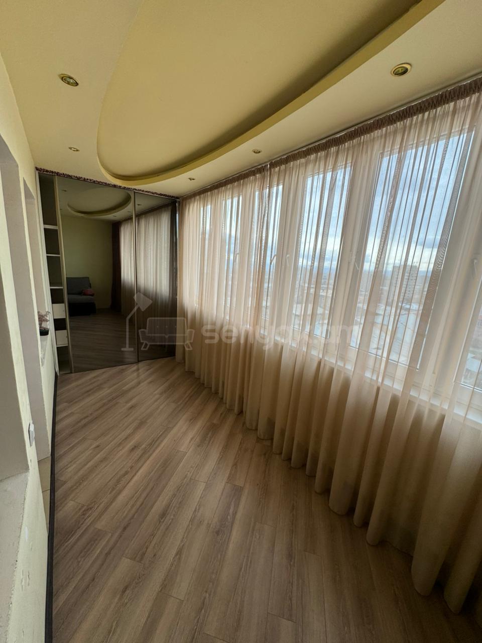 2 Սենյականոց Բնակարան, 83քմ, 8/9 հարկ, Կապիտալ Վերանորոգված, Կահավորված, Արևկող