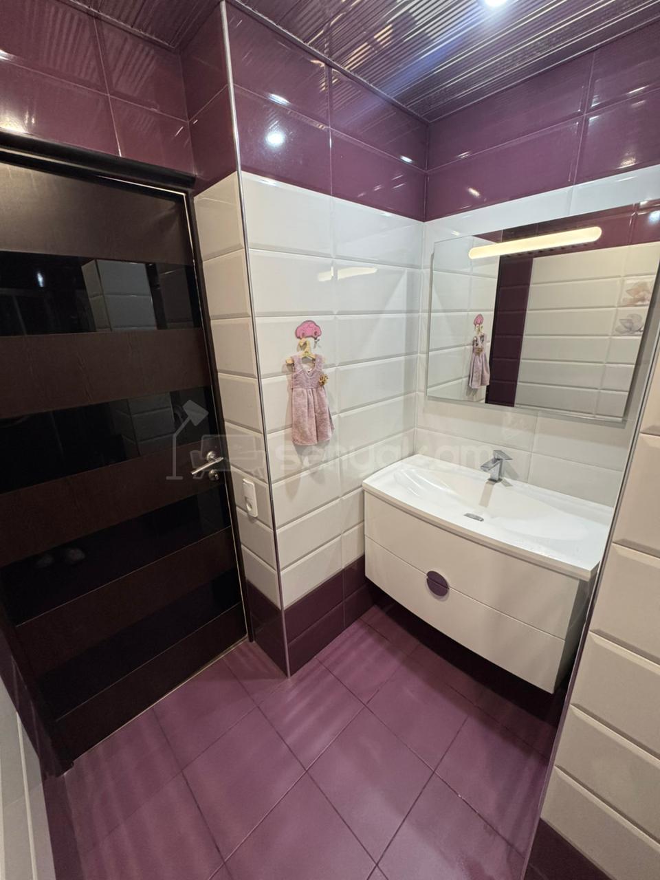 2 Սենյականոց Բնակարան, 83քմ, 8/9 հարկ, Կապիտալ Վերանորոգված, Կահավորված, Արևկող