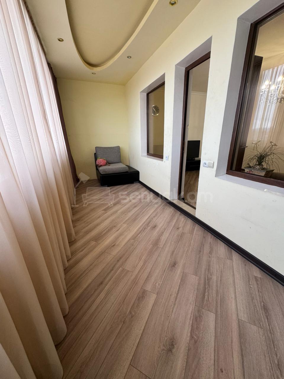 2 Սենյականոց Բնակարան, 83քմ, 8/9 հարկ, Կապիտալ Վերանորոգված, Կահավորված, Արևկող