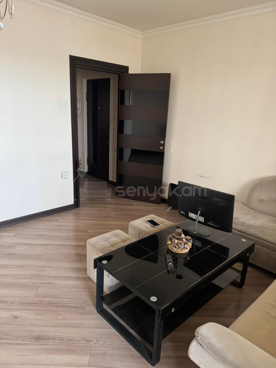 2 Սենյականոց Բնակարան, 83քմ, 8/9 հարկ, Կապիտալ Վերանորոգված, Կահավորված, Արևկող