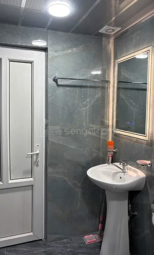 2 Սենյականոց Բնակարան, 50քմ, 7/12 հարկ, Նորմալ Վիճակում, Կահավորված