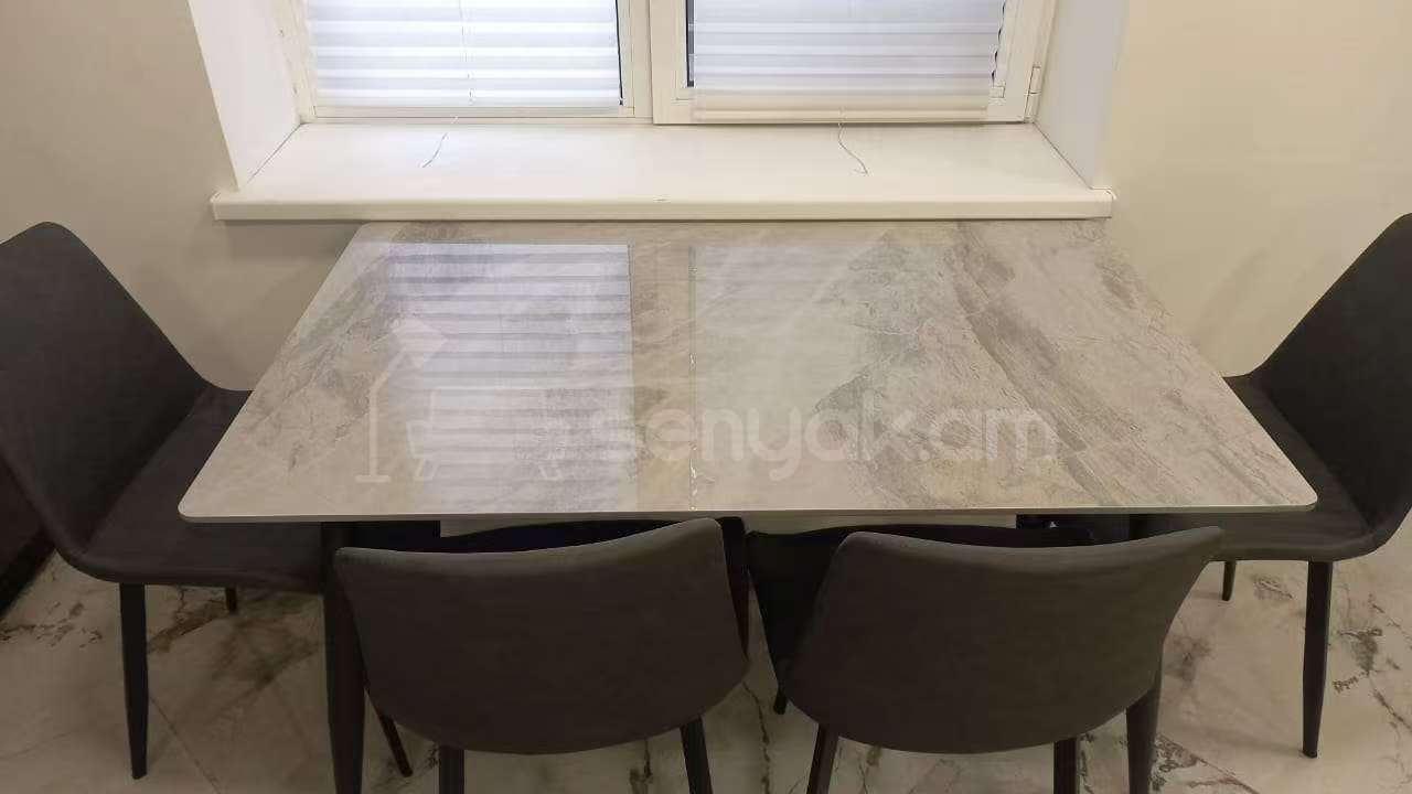 3 Սենյականոց Բնակարան Քարե Շենքում, 80քմ, 1/5 հարկ, Նորմալ Վիճակում, Կահավորված