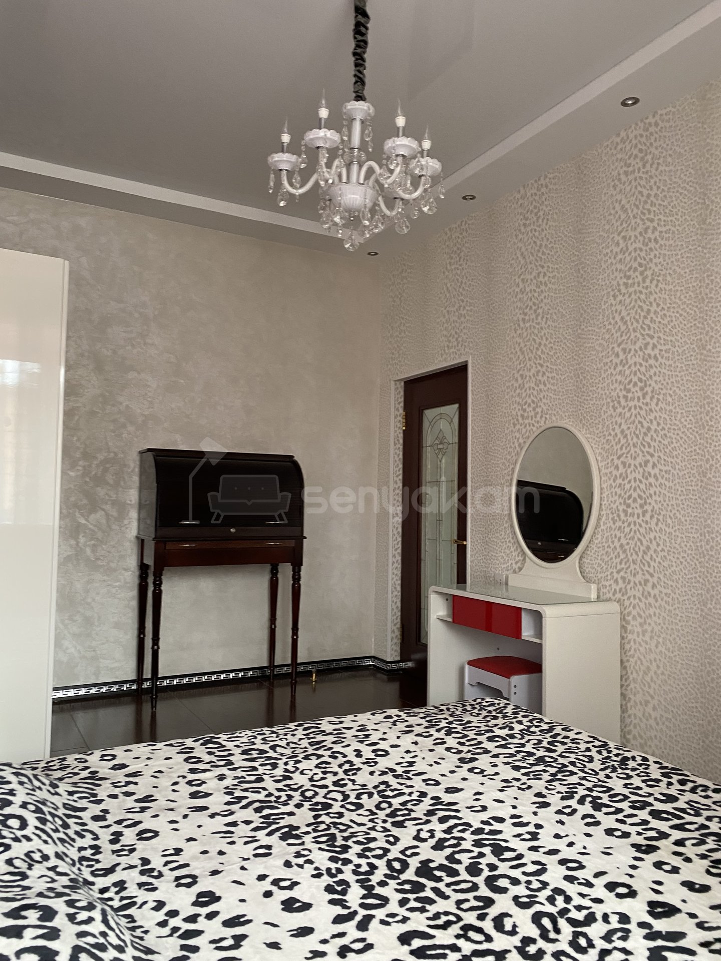 2 Սենյականոց Բնակարան Քարե Շենքում, 60քմ, 2/5 հարկ, Դիզայներական Վերանորոգված, Կահավորված, Արևկող