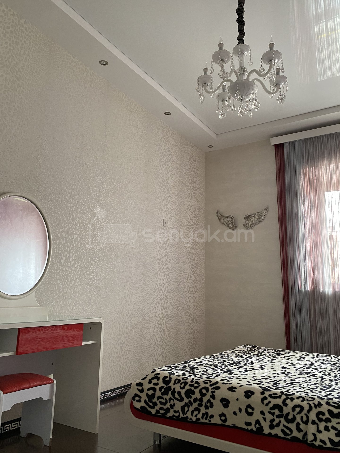 2 Սենյականոց Բնակարան Քարե Շենքում, 60քմ, 2/5 հարկ, Դիզայներական Վերանորոգված, Կահավորված, Արևկող