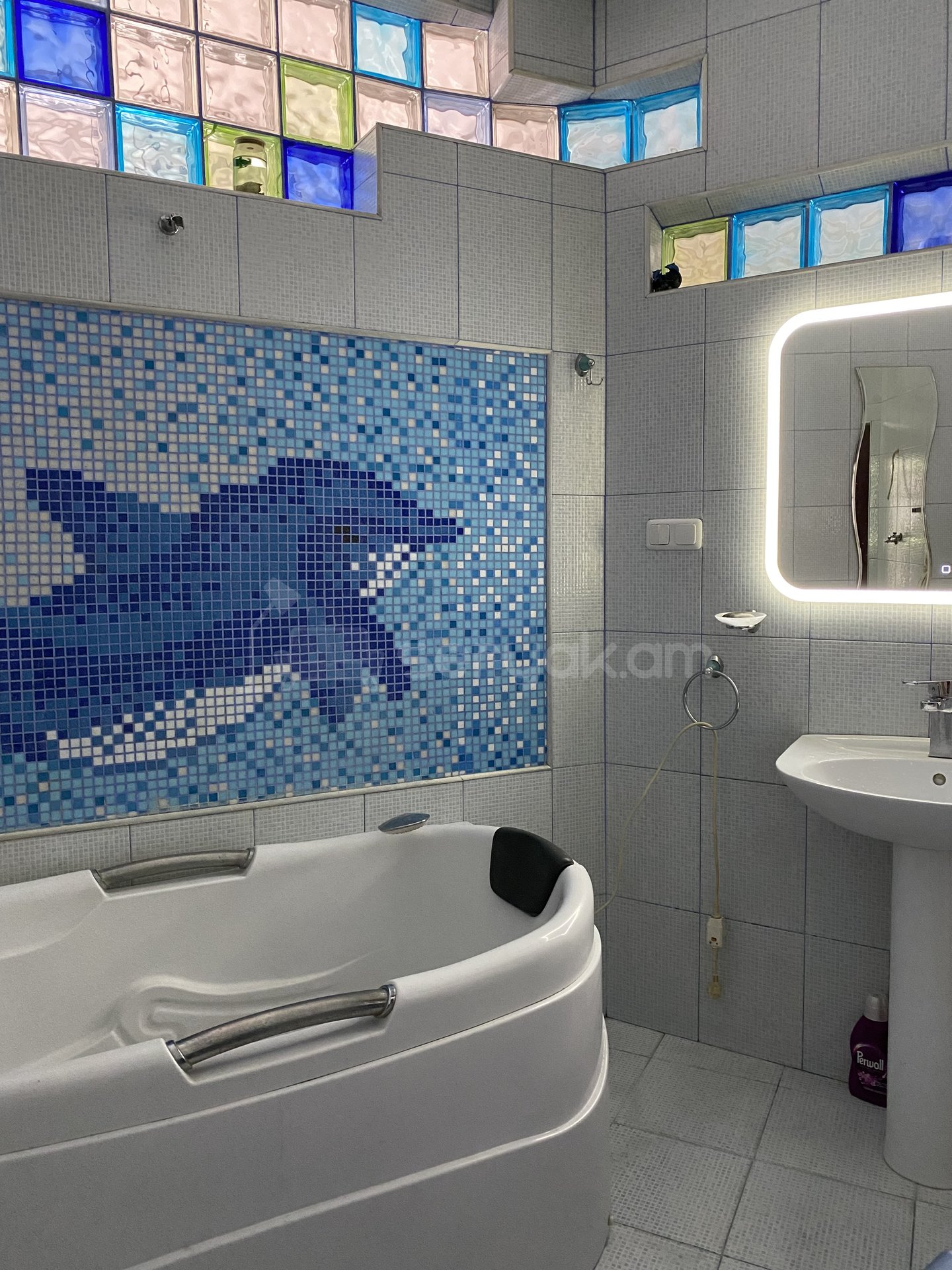 2 Սենյականոց Բնակարան Քարե Շենքում, 60քմ, 2/5 հարկ, Դիզայներական Վերանորոգված, Կահավորված, Արևկող