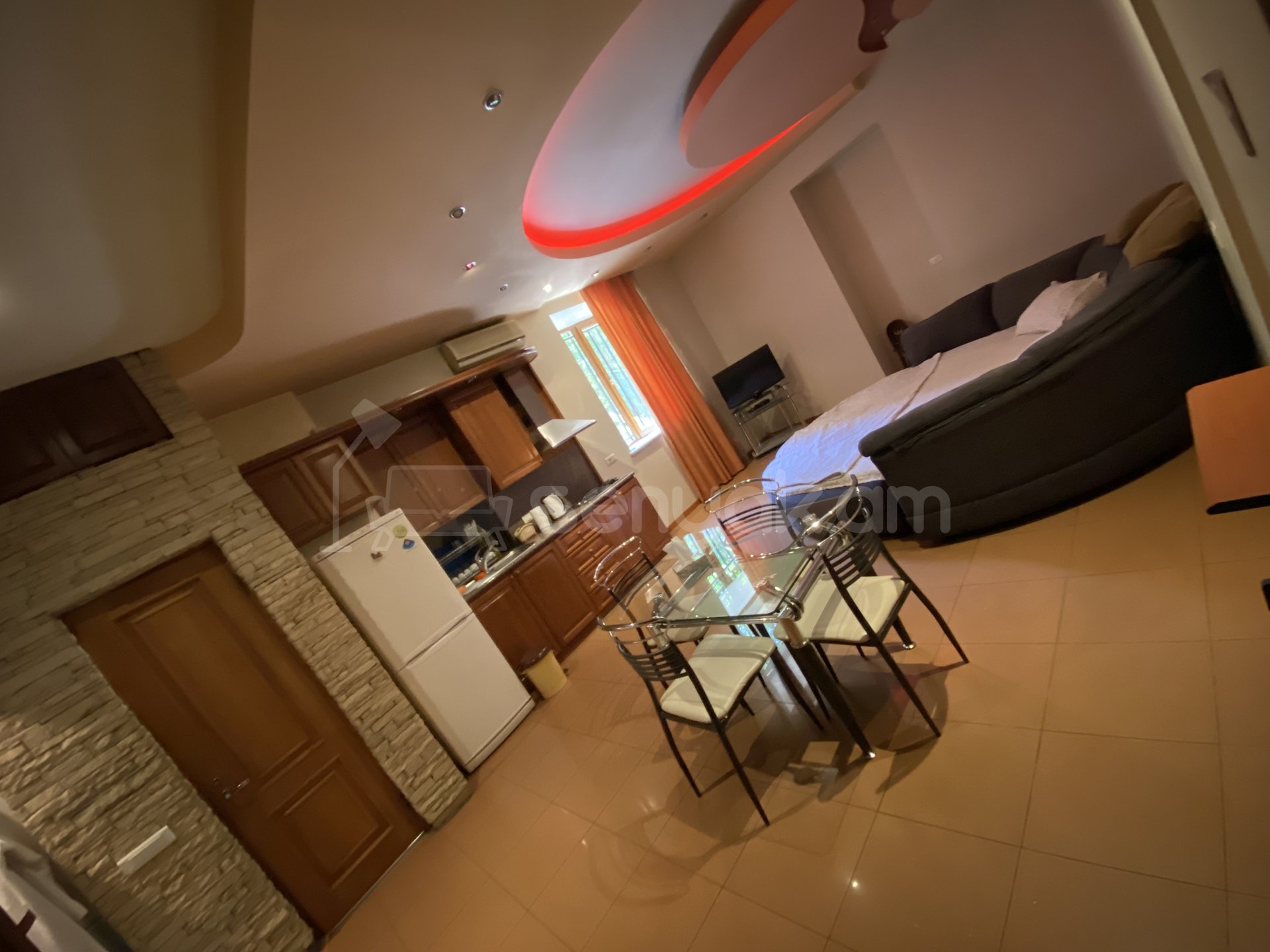 1 Սենյականոց Բնակարան Քարե Շենքում, 42քմ, 1/5 հարկ, Դիզայներական Վերանորոգված, Կահավորված, Արևկող