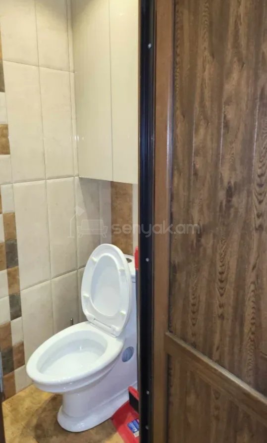 3 Սենյականոց Բնակարան, 80քմ, 6/9 հարկ, Նորմալ Վիճակում