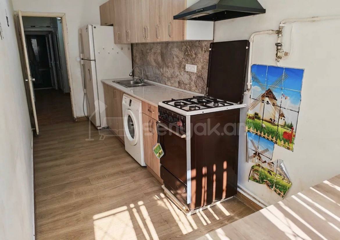 3 Սենյականոց Բնակարան Քարե Շենքում, 73քմ, 1/5 հարկ, Կապիտալ Վերանորոգված, Կահավորված, Արևկող