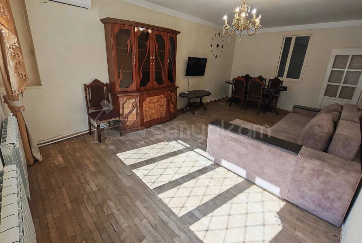 3 Սենյականոց Բնակարան Քարե Շենքում, 73քմ, 1/5 հարկ, Կոսմետիկ Վերանորոգված, Կահավորված