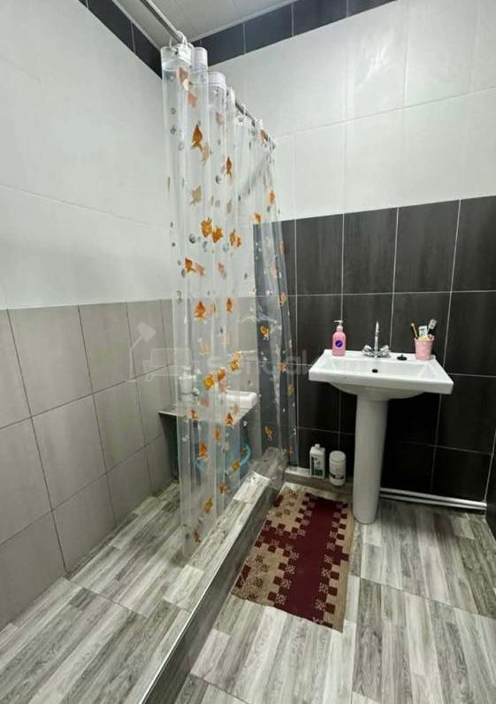 2 Սենյականոց Բնակարան Քարե Շենքում, 63քմ, 5/5 հարկ, Կապիտալ Վերանորոգված