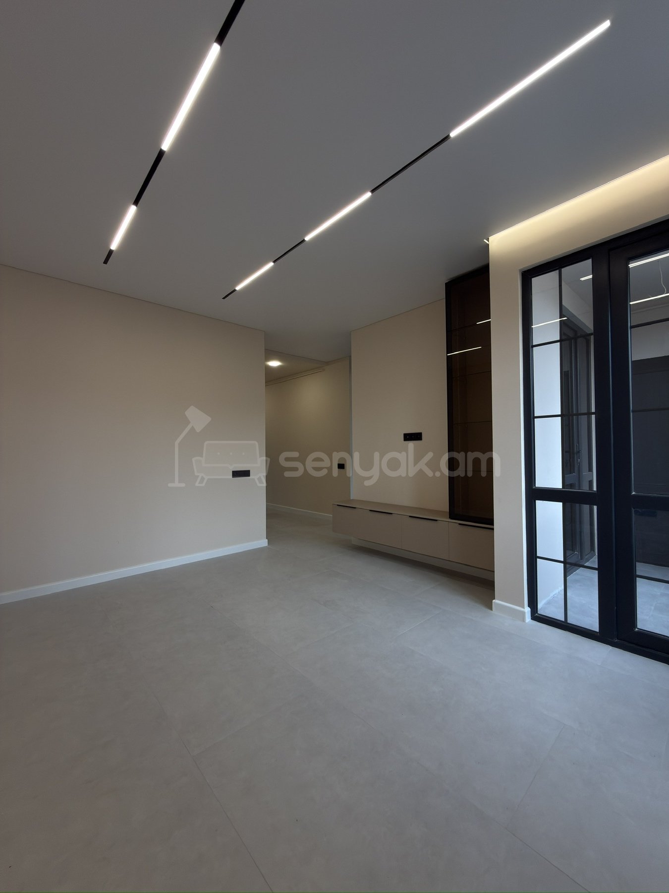 2 Սենյականոց Բնակարան Քարե Շենքում, 50քմ, 5/7 հարկ, Կապիտալ Վերանորոգված