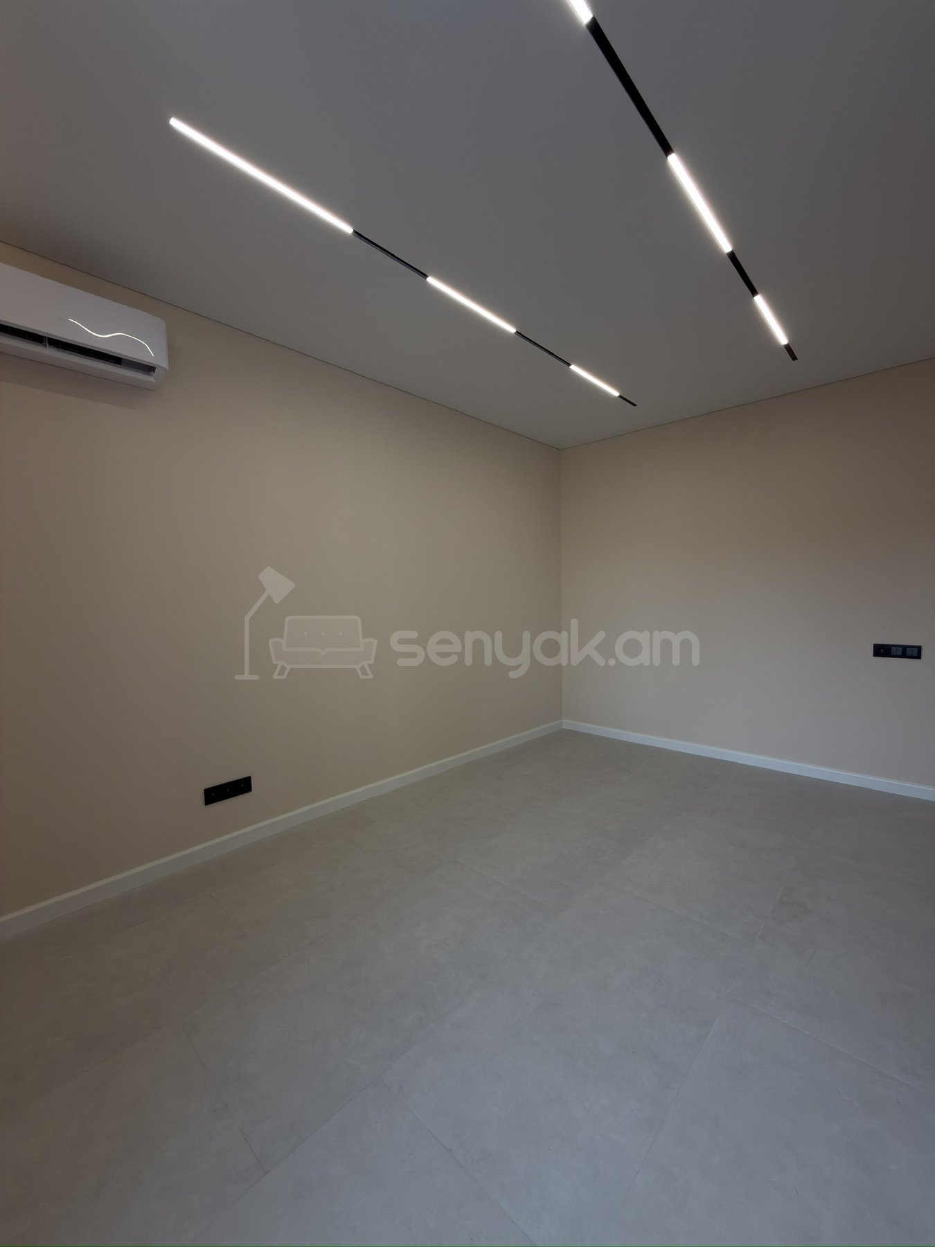 2 Սենյականոց Բնակարան Քարե Շենքում, 50քմ, 5/7 հարկ, Կապիտալ Վերանորոգված