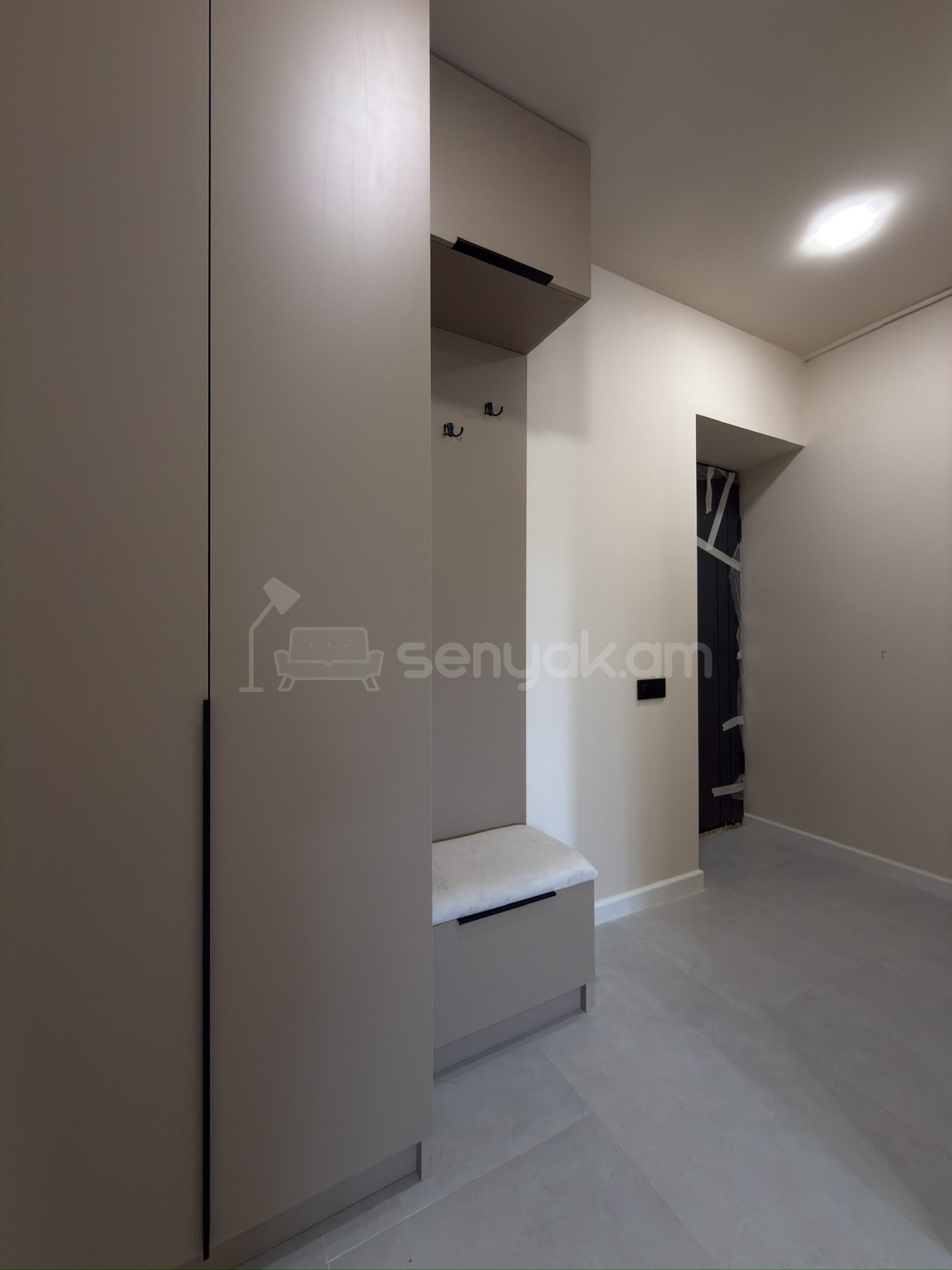 2 Սենյականոց Բնակարան Քարե Շենքում, 50քմ, 5/7 հարկ, Կապիտալ Վերանորոգված