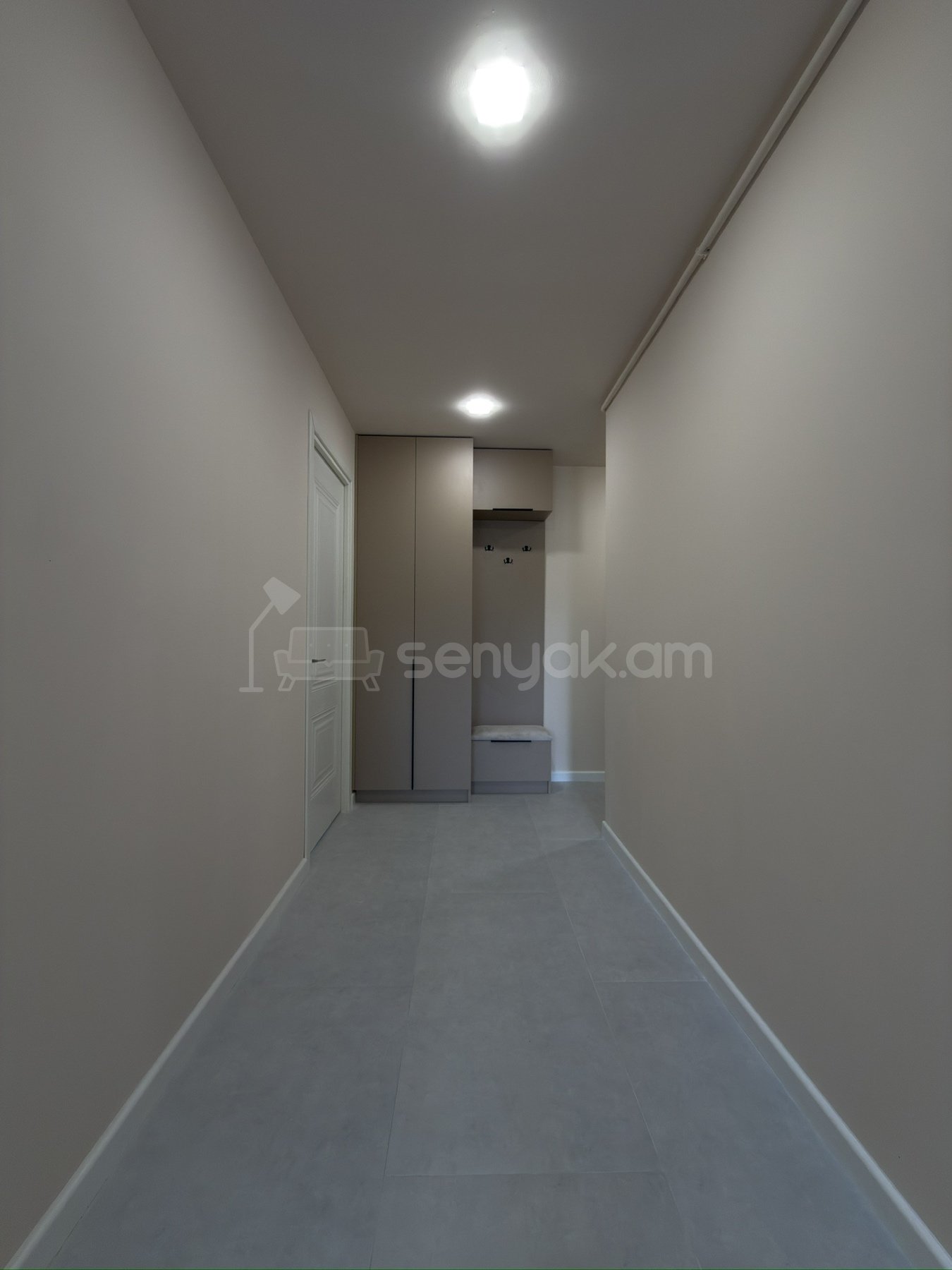 2 Սենյականոց Բնակարան Քարե Շենքում, 50քմ, 5/7 հարկ, Կապիտալ Վերանորոգված