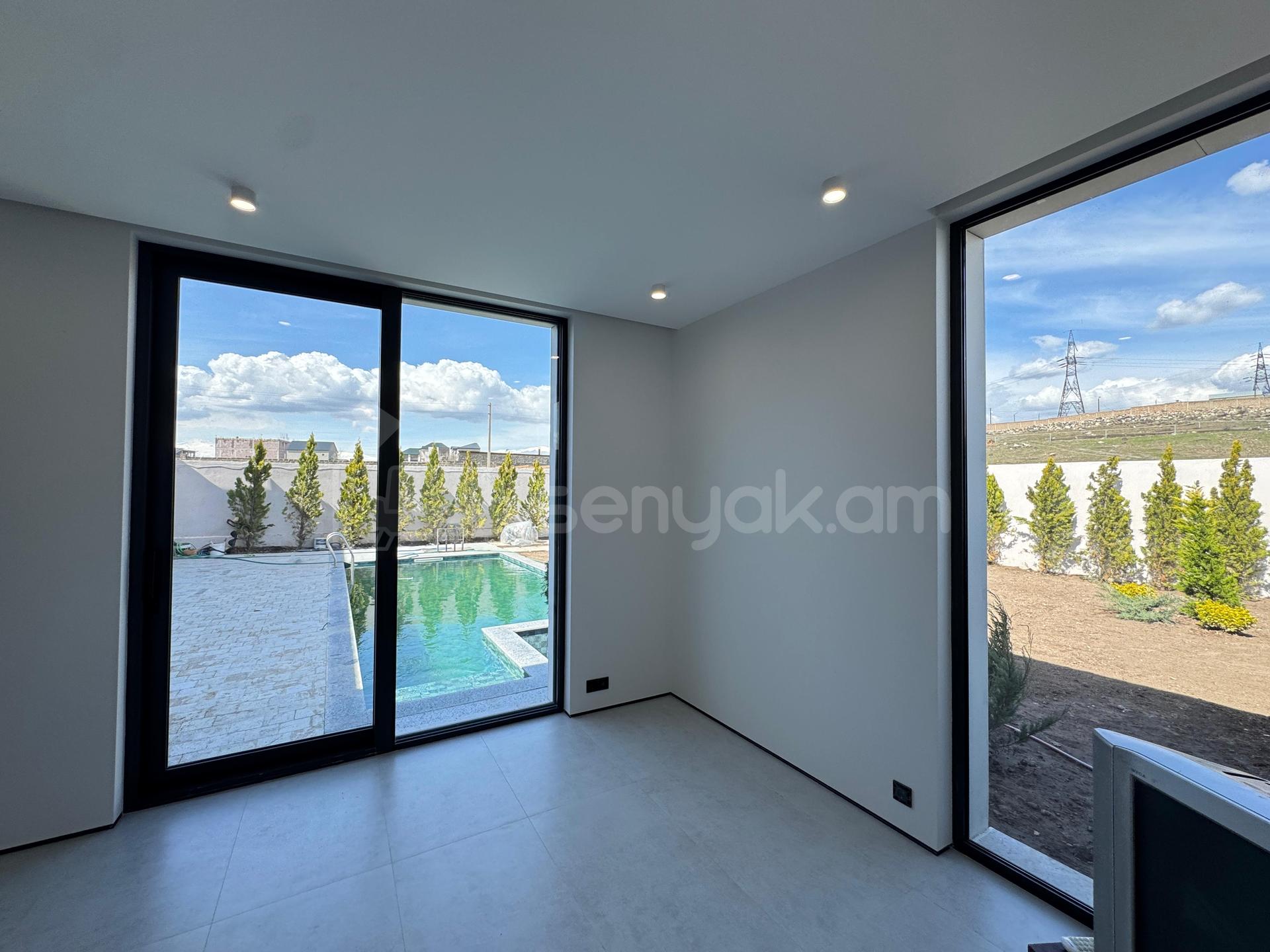 4 Սենյականոց Սեփական Տուն, 250քմ, Դիզայներական Վերանորոգված, Ավտոտնակով