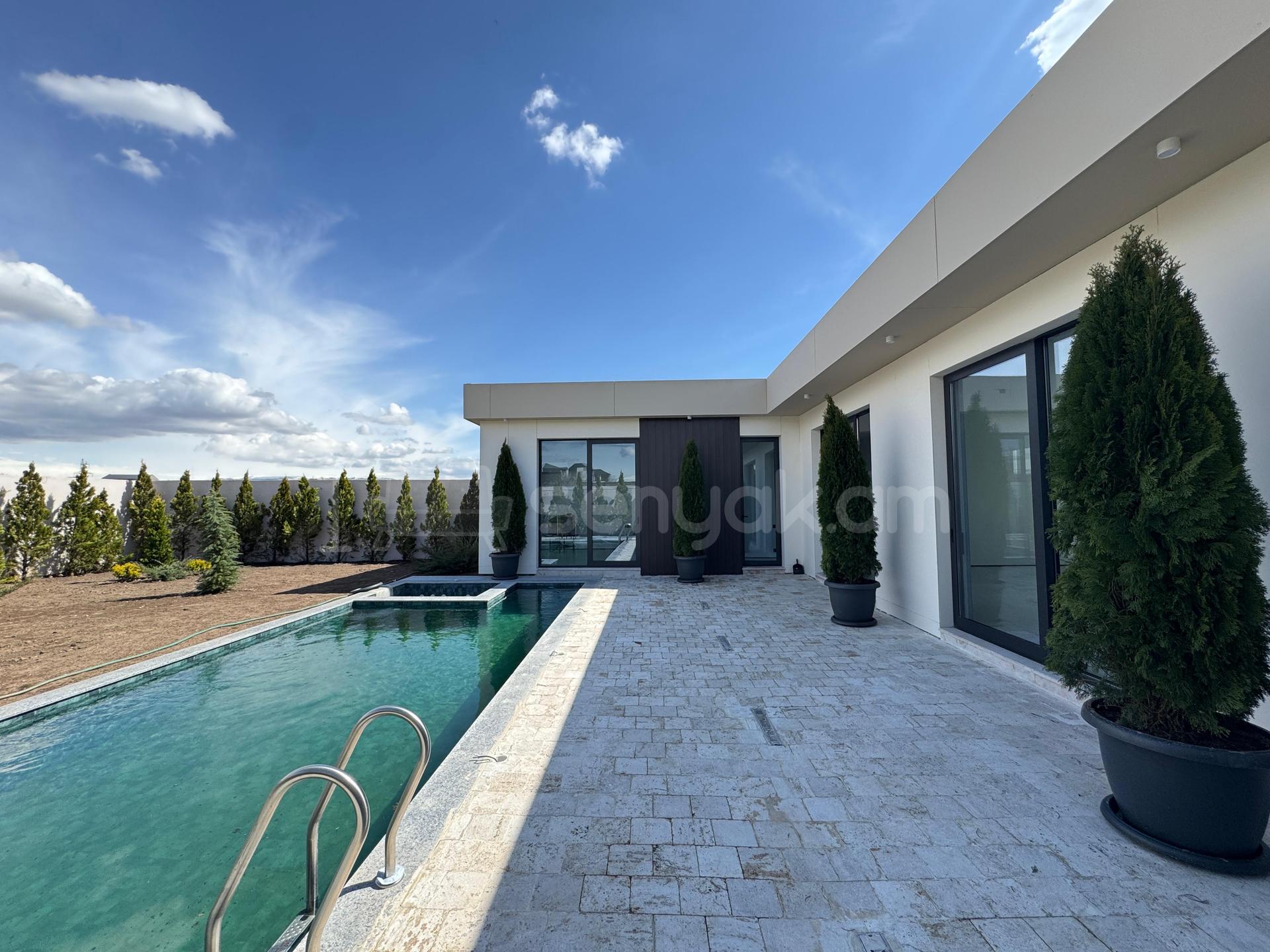 4 Սենյականոց Սեփական Տուն, 250քմ, Դիզայներական Վերանորոգված, Ավտոտնակով