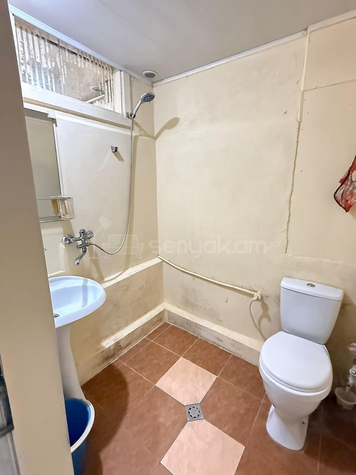 2 Սենյականոց Բնակարան Քարե Շենքում, 53քմ, 2/4 հարկ, Կոսմետիկ Վերանորոգված