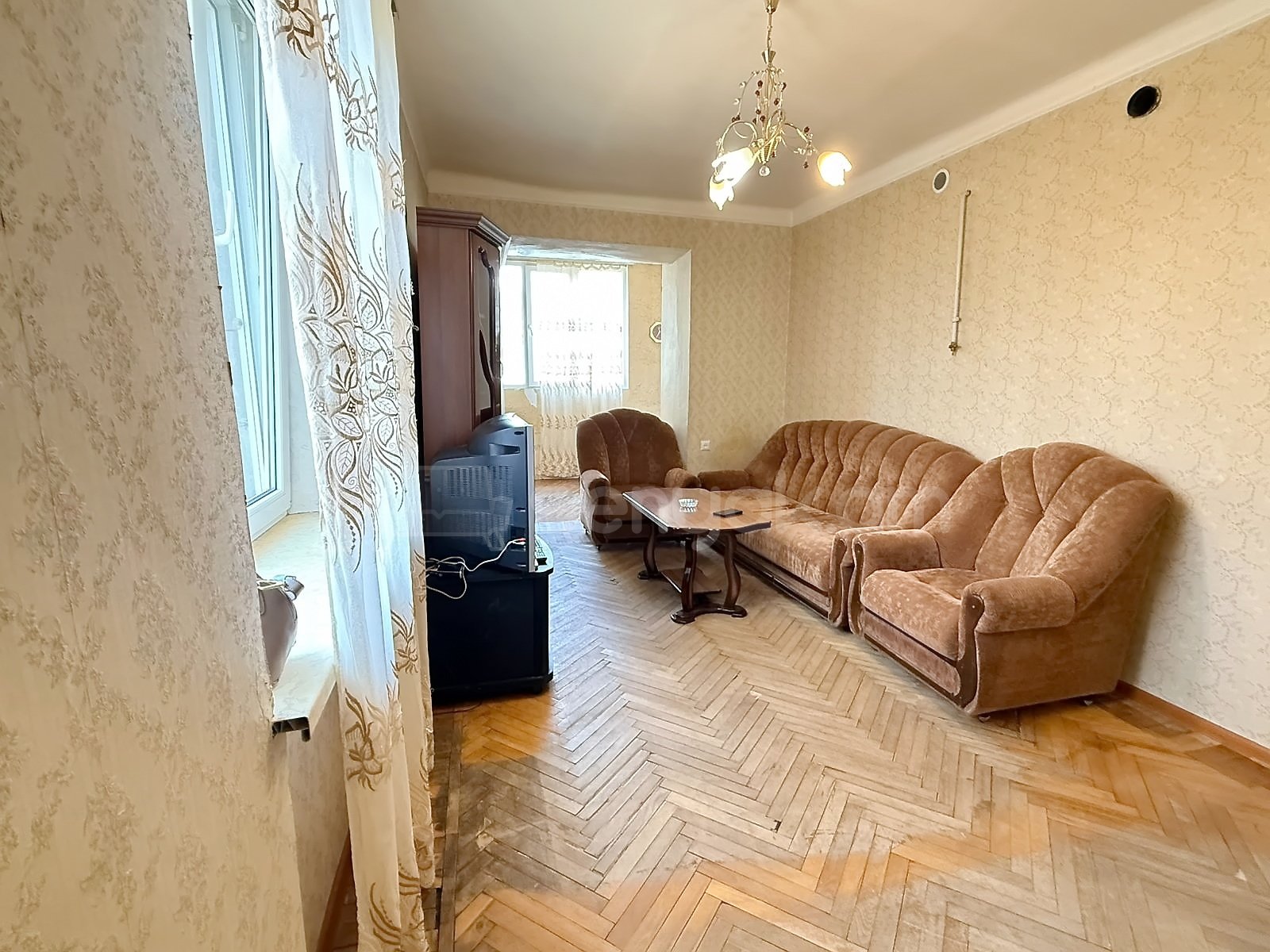 2 Սենյականոց Բնակարան Քարե Շենքում, 53քմ, 2/4 հարկ, Կոսմետիկ Վերանորոգված