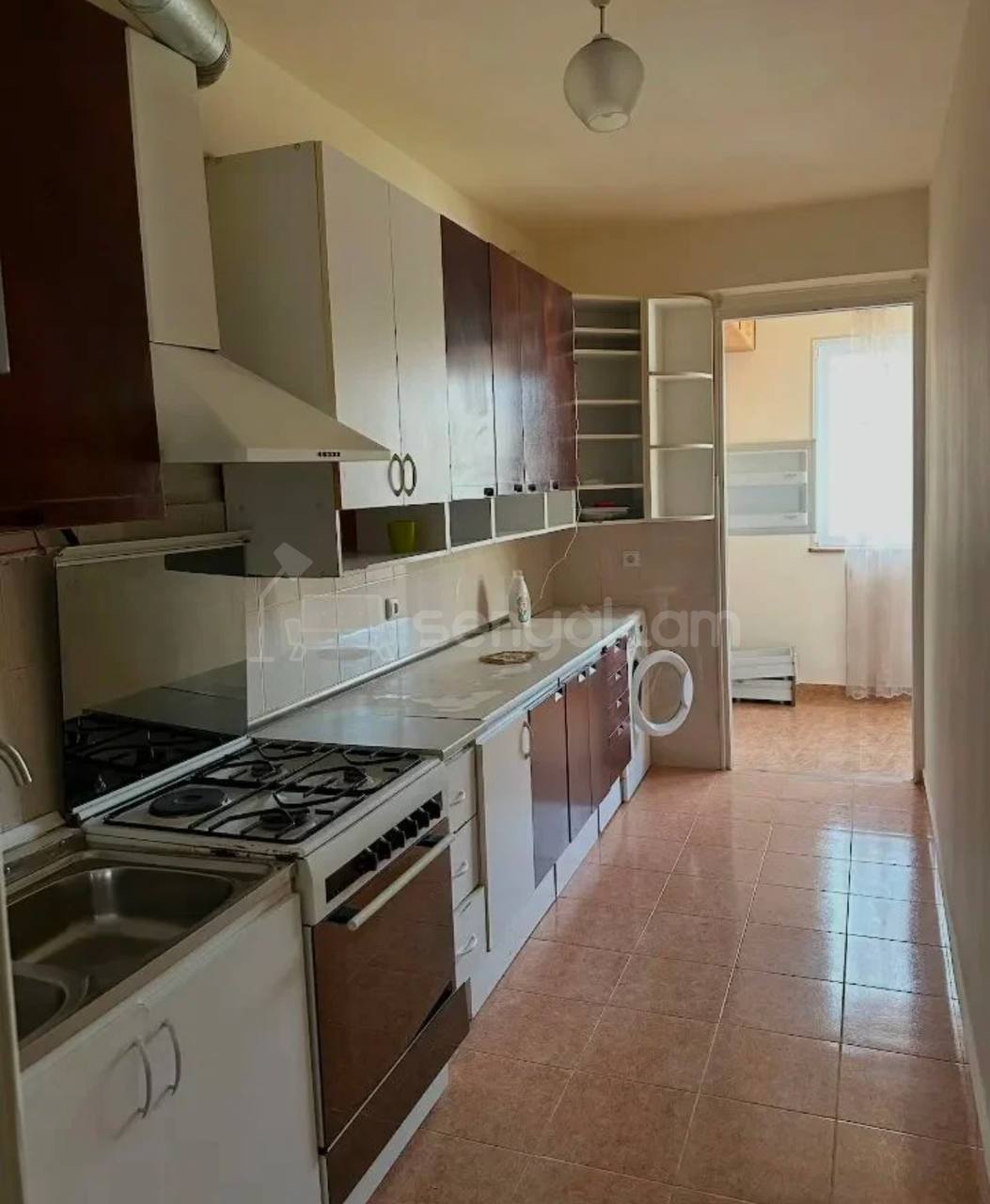 4 Սենյականոց Բնակարան Քարե Շենքում, 115քմ, 4/5 հարկ, Կոսմետիկ Վերանորոգված, Կահավորված, Արևկող