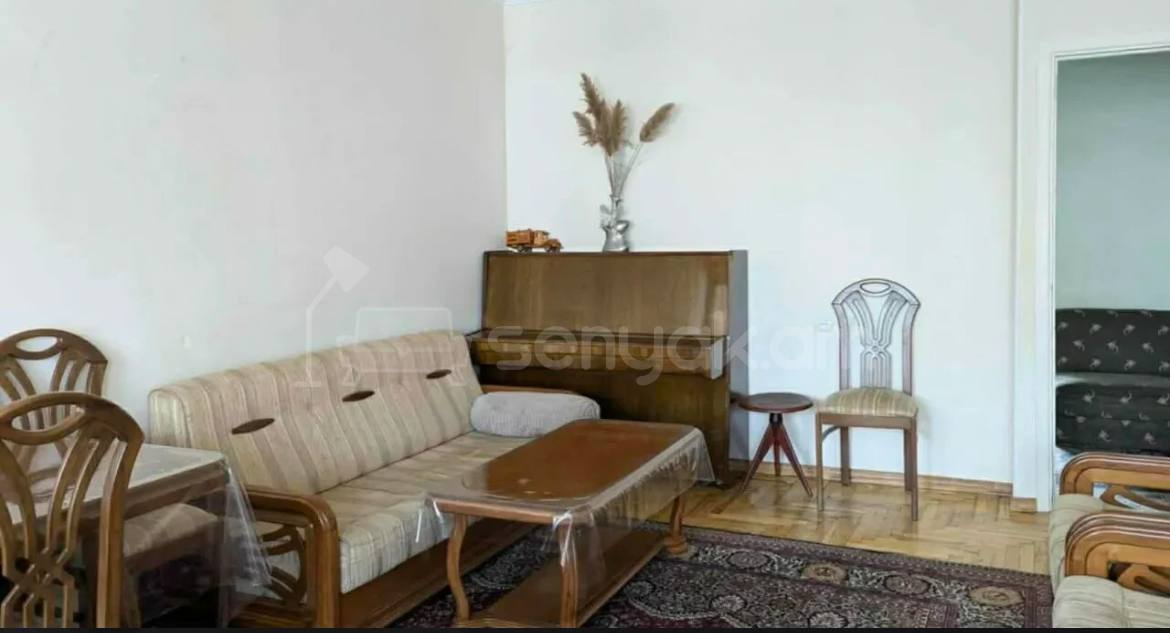 4 Սենյականոց Բնակարան Քարե Շենքում, 115քմ, 4/5 հարկ, Կոսմետիկ Վերանորոգված, Կահավորված, Արևկող