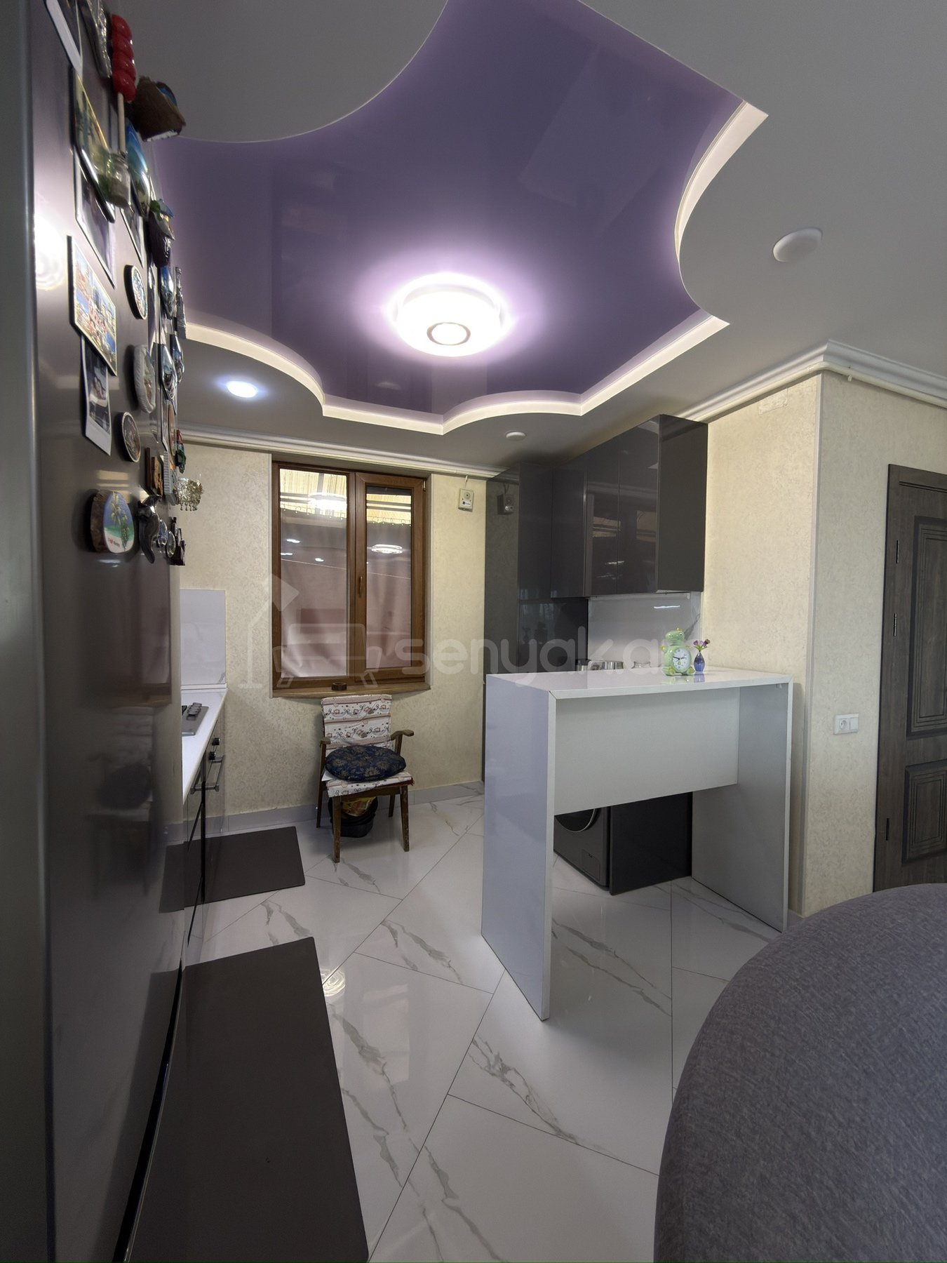 4 Սենյականոց Բնակարան Քարե Շենքում, 90քմ, 6/6 հարկ, Դիզայներական Վերանորոգված