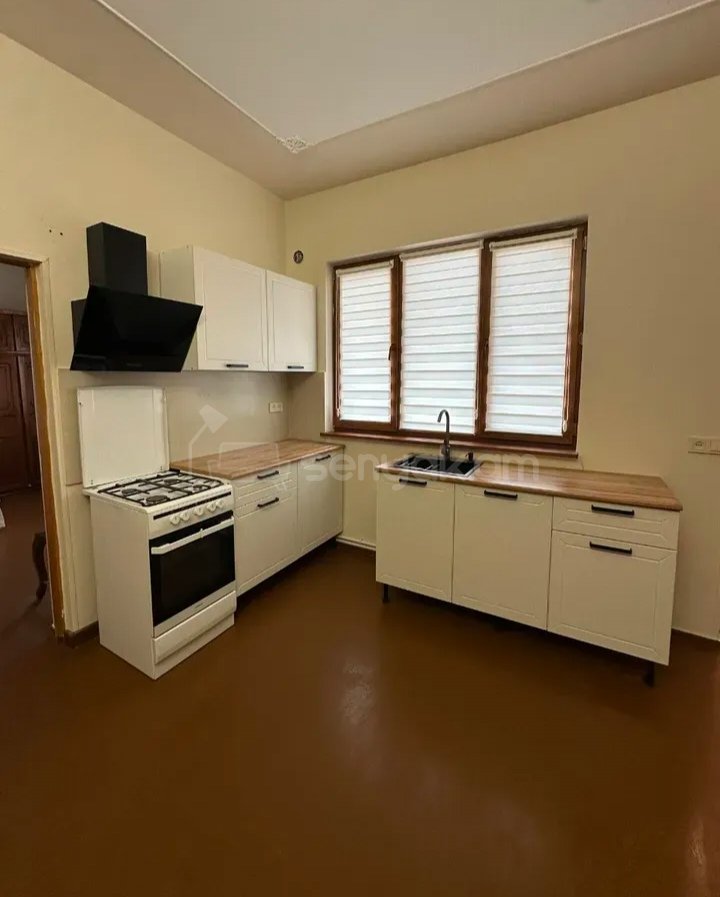 3 Սենյականոց Սեփական Տուն, 80քմ, Նորմալ Վիճակում, Կահավորված