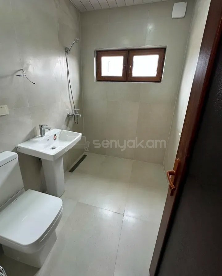 3 Սենյականոց Սեփական Տուն, 80քմ, Նորմալ Վիճակում, Կահավորված