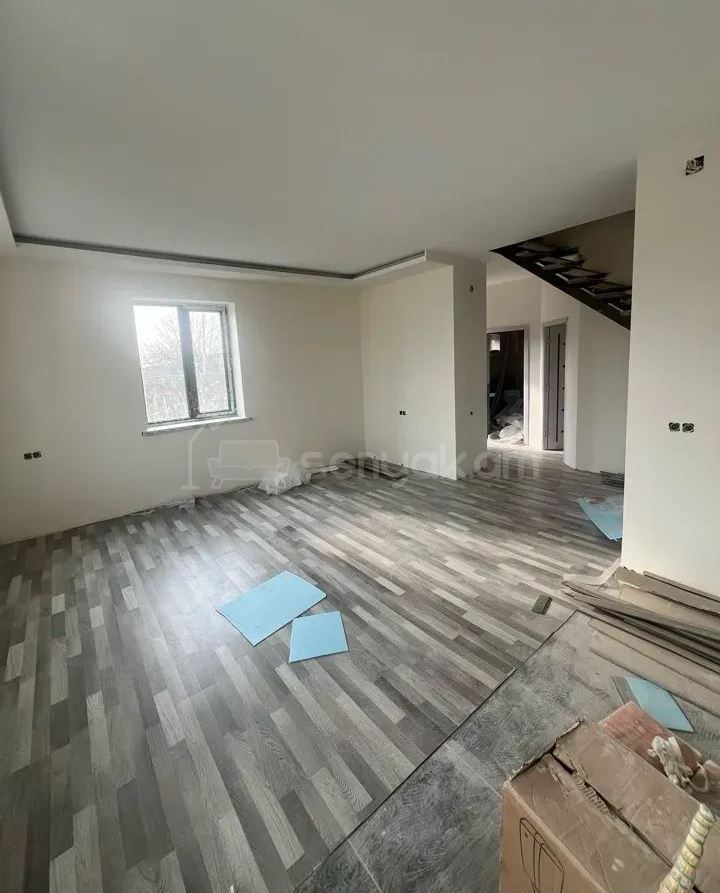 4 Սենյականոց Սեփական Տուն, 115քմ, Կապիտալ Վերանորոգված