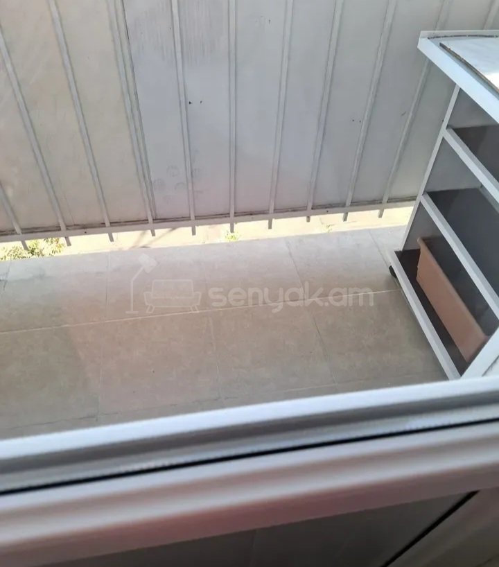 2 Սենյականոց Բնակարան Քարե Շենքում, 57քմ, 3/5 հարկ, Կապիտալ Վերանորոգված, Կահավորված